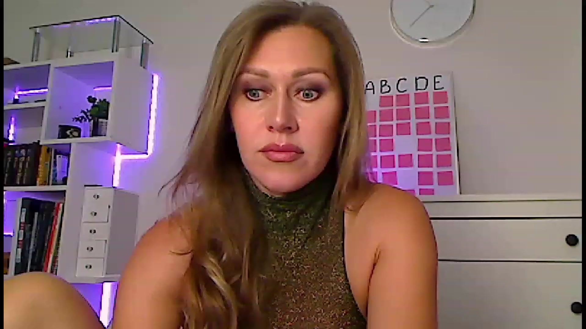 Gallery image thumbnail from Amiri's myfreecams stream on, 04/30/2023, 04:42 image 19 of 20