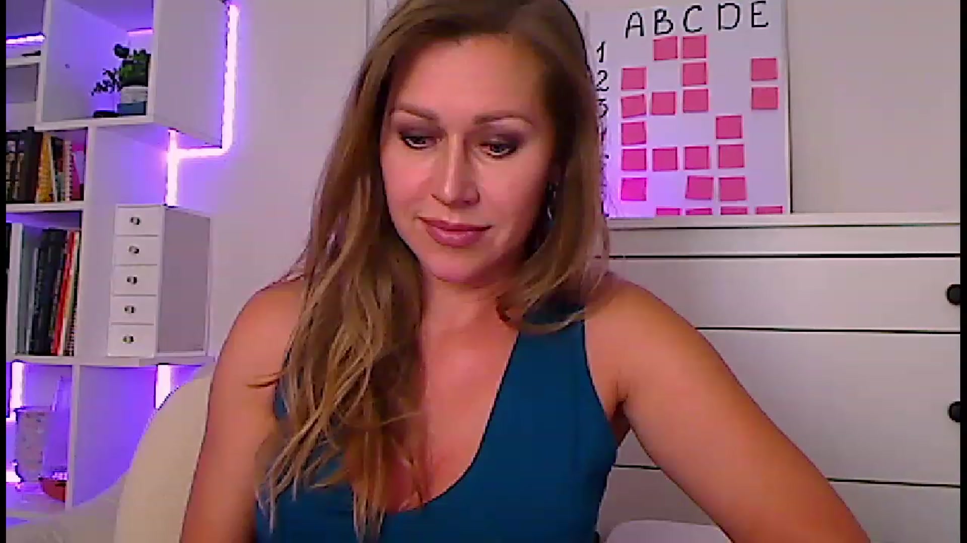 Gallery image thumbnail from Amiri's myfreecams stream on, 05/14/2023, 06:39 image 20 of 20