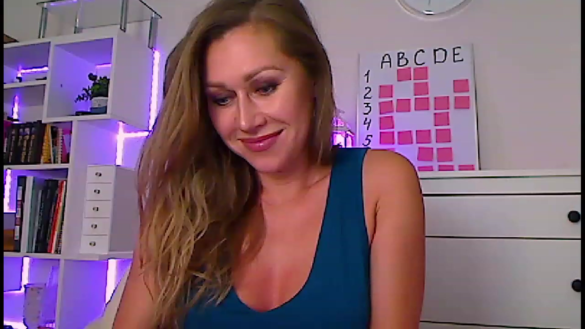Gallery image thumbnail from Amiri's myfreecams stream on, 05/14/2023, 06:39 image 4 of 20
