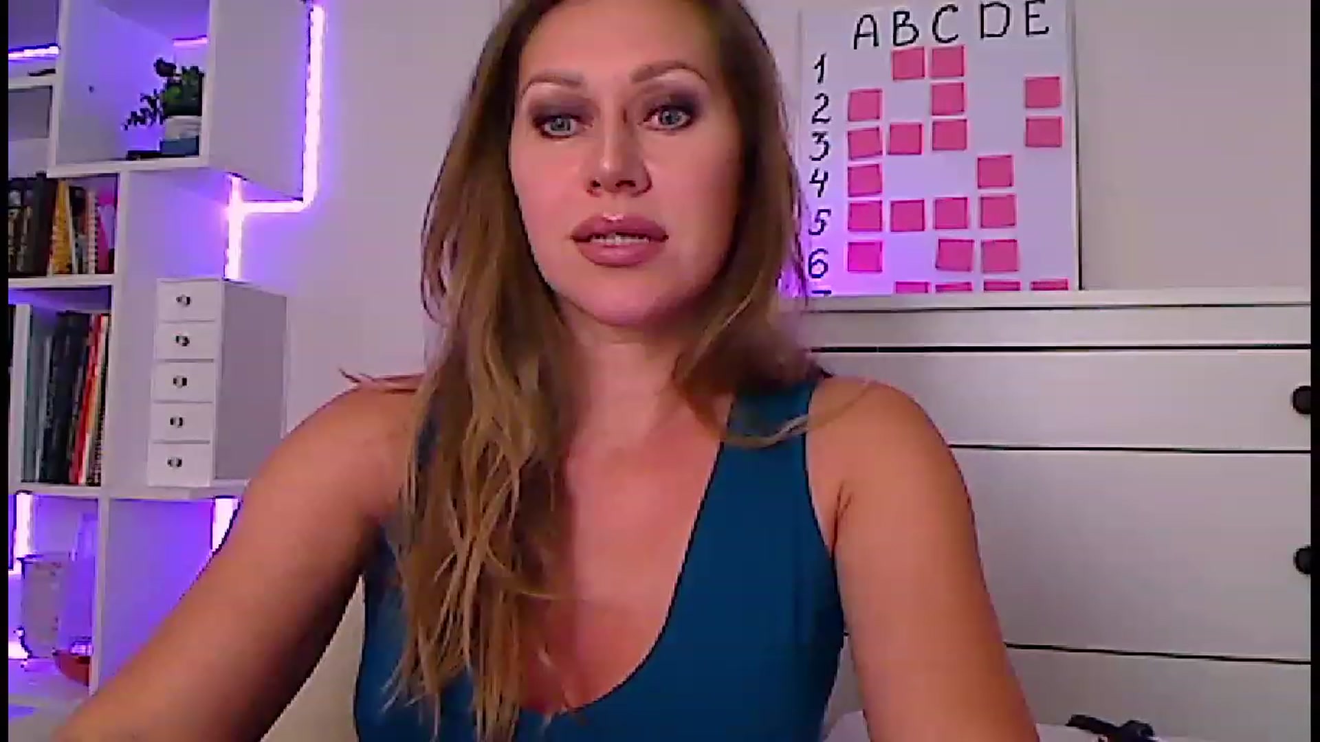 Gallery image thumbnail from Amiri's myfreecams stream on, 05/14/2023, 06:39 image 18 of 20