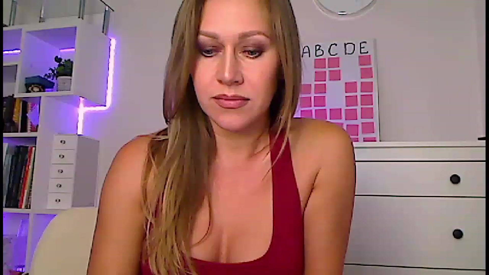 Gallery image thumbnail from Amiri's myfreecams stream on, 05/28/2023, 04:51 image 12 of 20