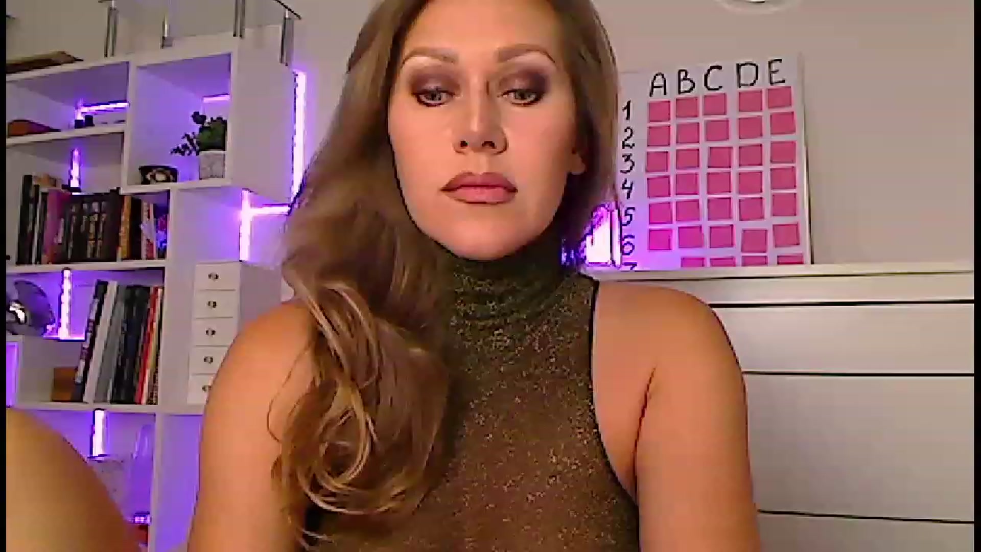 Gallery image thumbnail from Amiri's myfreecams stream on, 06/08/2023, 02:20 image 3 of 20