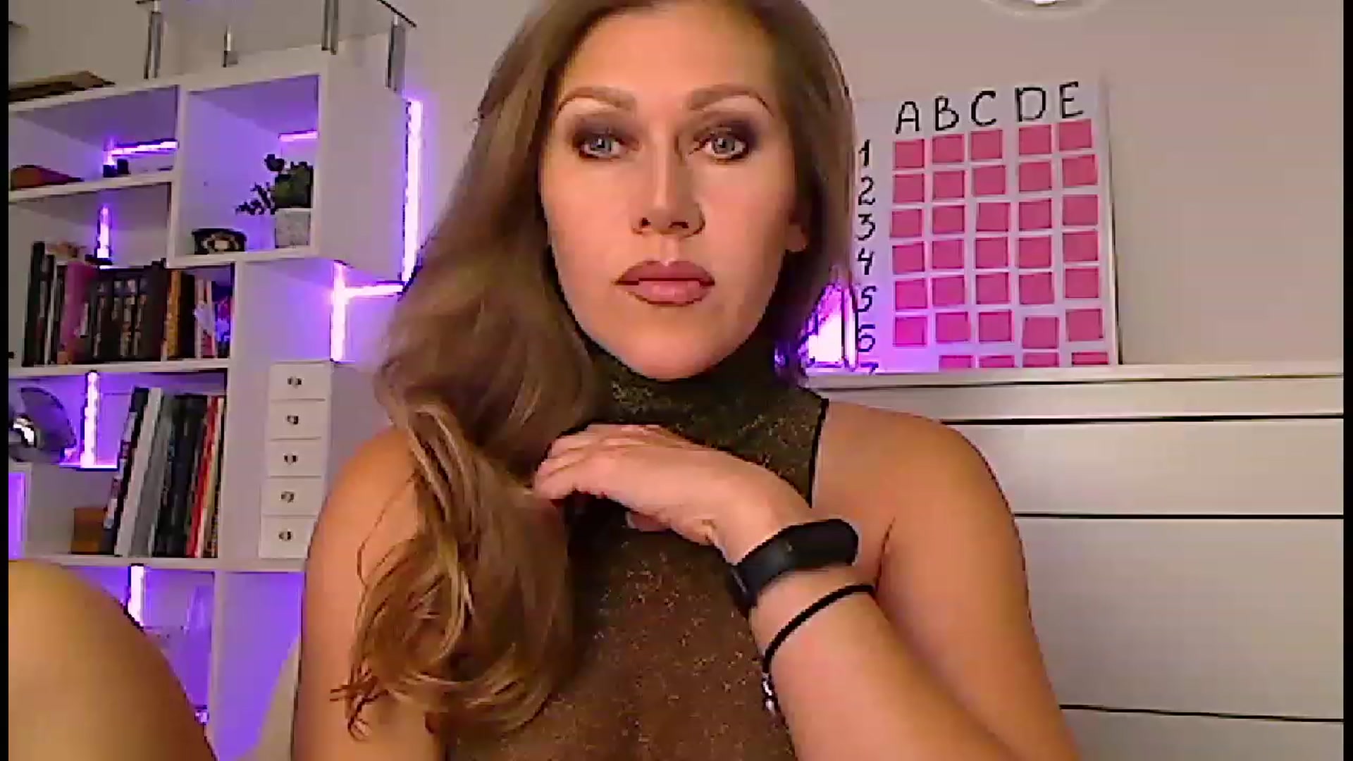 Gallery image thumbnail from Amiri's myfreecams stream on, 06/08/2023, 02:20 image 4 of 20
