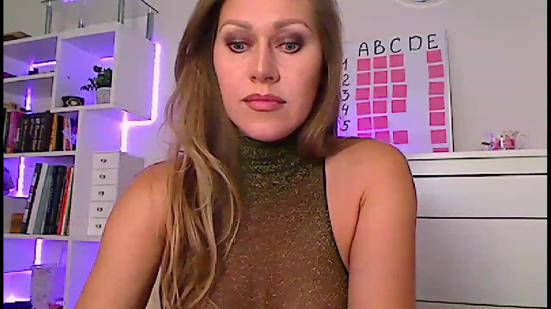 Gallery image thumbnail from Amiri's myfreecams stream on, 06/08/2023, 06:16 image 15 of 20