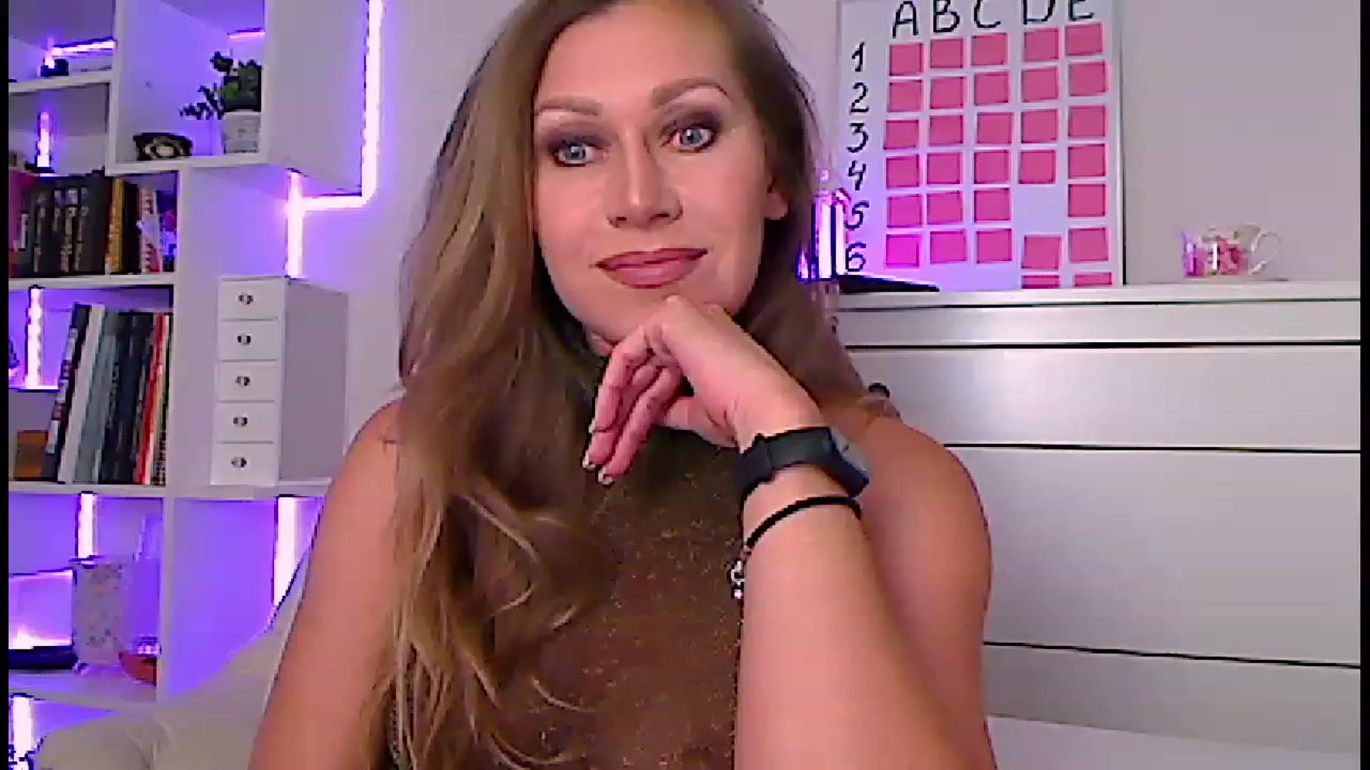 Gallery image thumbnail from Amiri's myfreecams stream on, 06/08/2023, 06:16 image 2 of 20