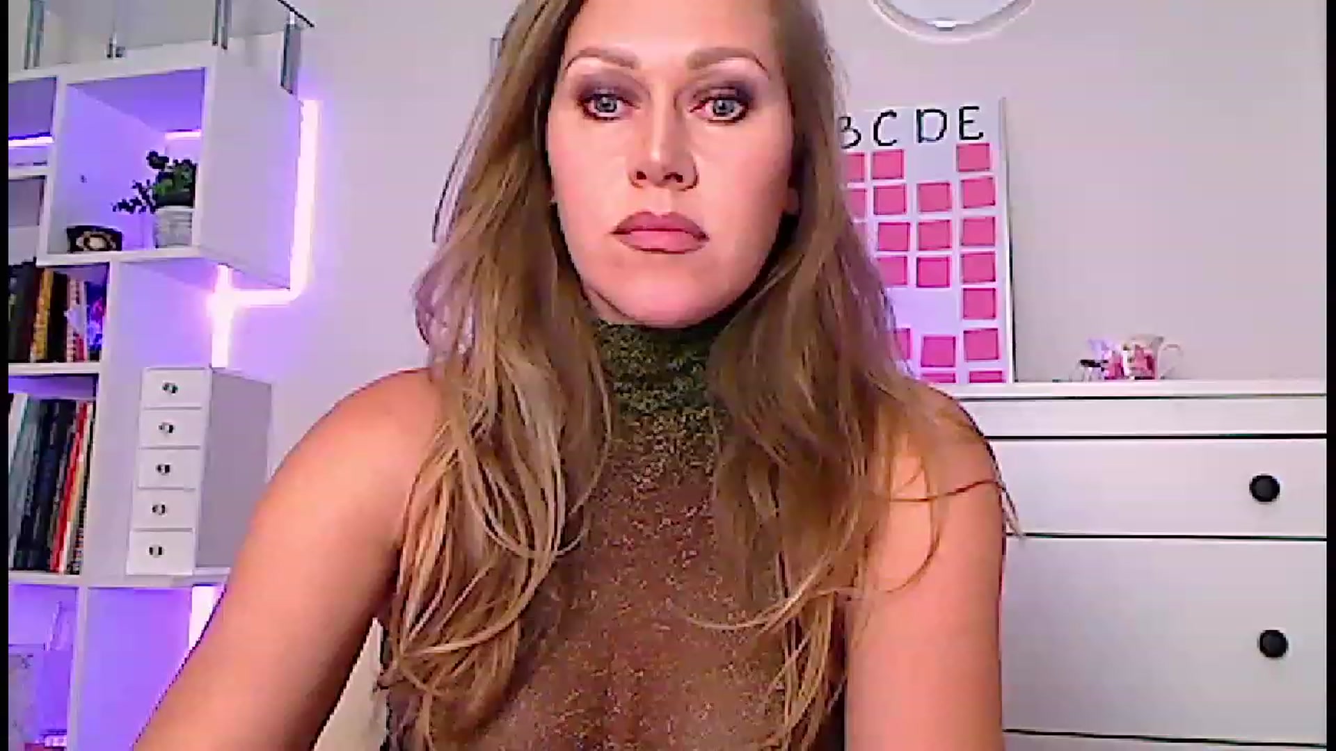 Gallery image thumbnail from Amiri's myfreecams stream on, 06/08/2023, 06:16 image 9 of 20