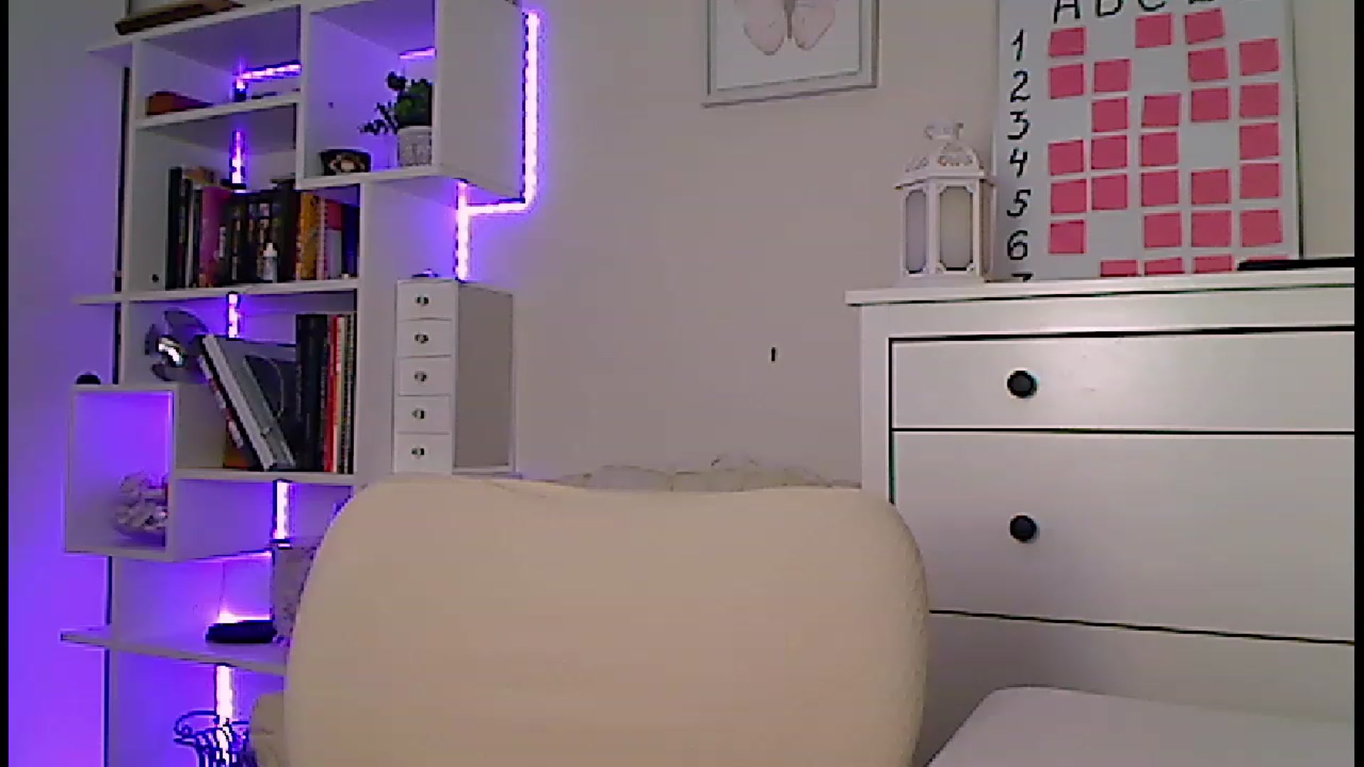 Gallery image thumbnail from Amiri's myfreecams stream on, 06/24/2023, 03:33 image 1 of 20