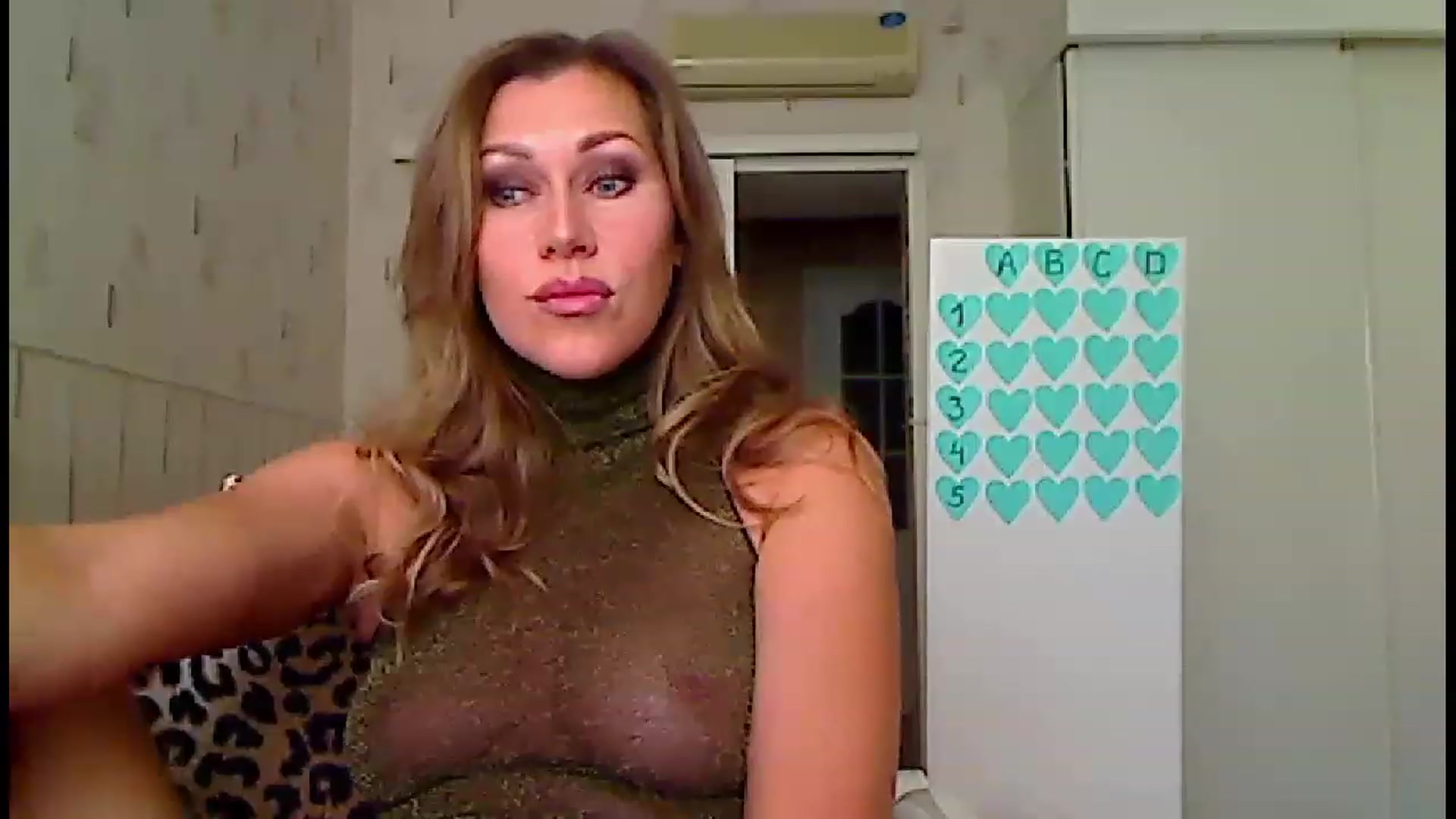 Gallery image thumbnail from Amiri's myfreecams stream on, 08/03/2023, 02:56 image 2 of 20
