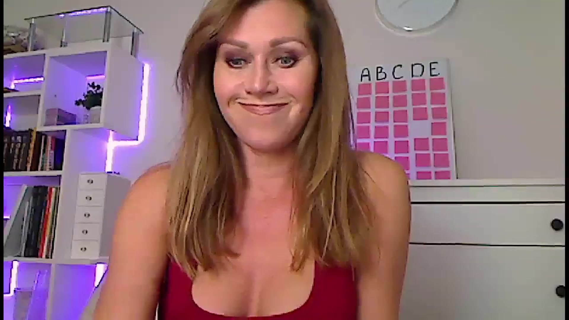 Gallery image thumbnail from Amiri's myfreecams stream on, 09/24/2023, 02:18 image 4 of 20