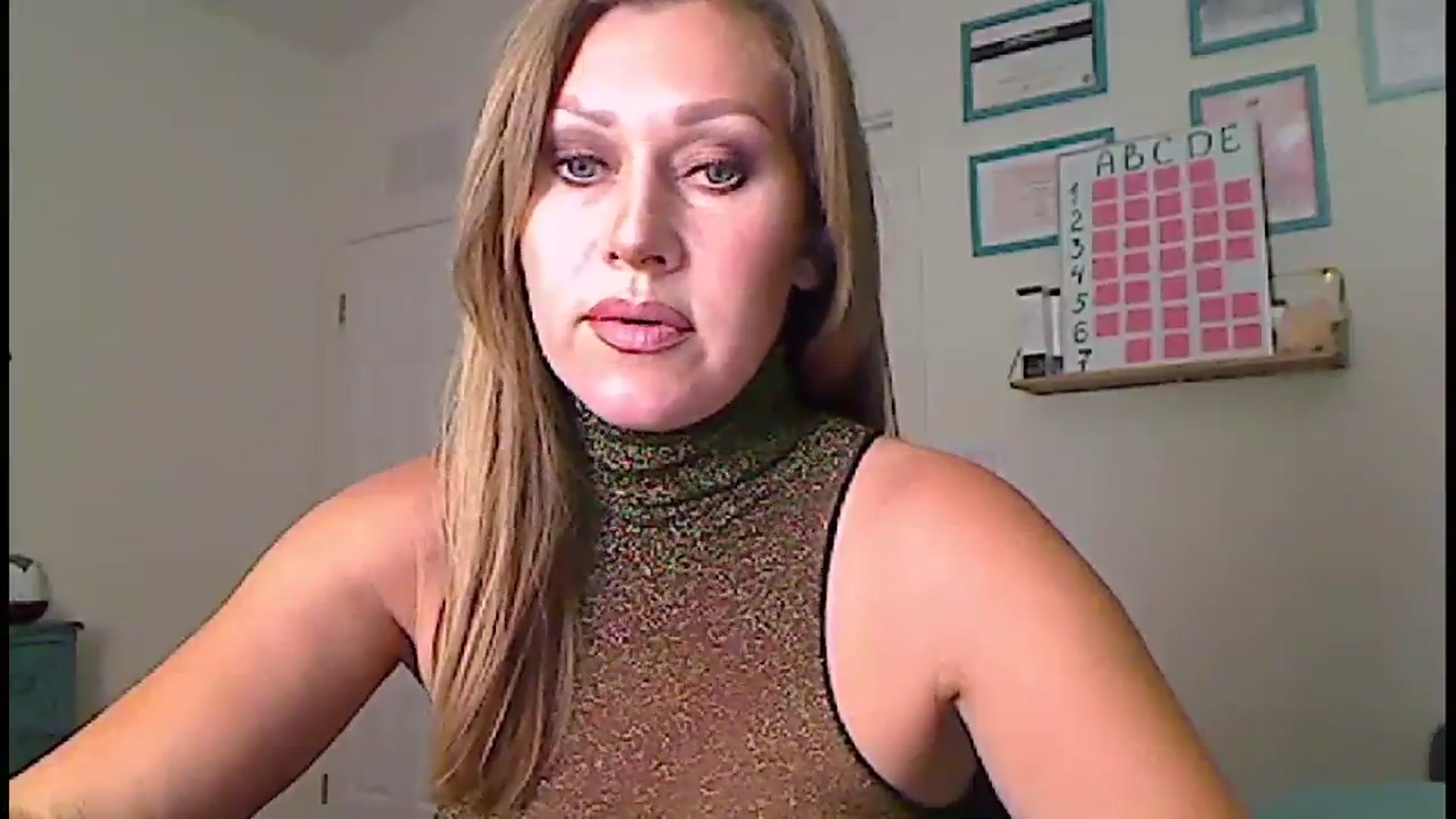 Gallery image thumbnail from Amiri's myfreecams stream on, 10/19/2023, 03:17 image 9 of 20