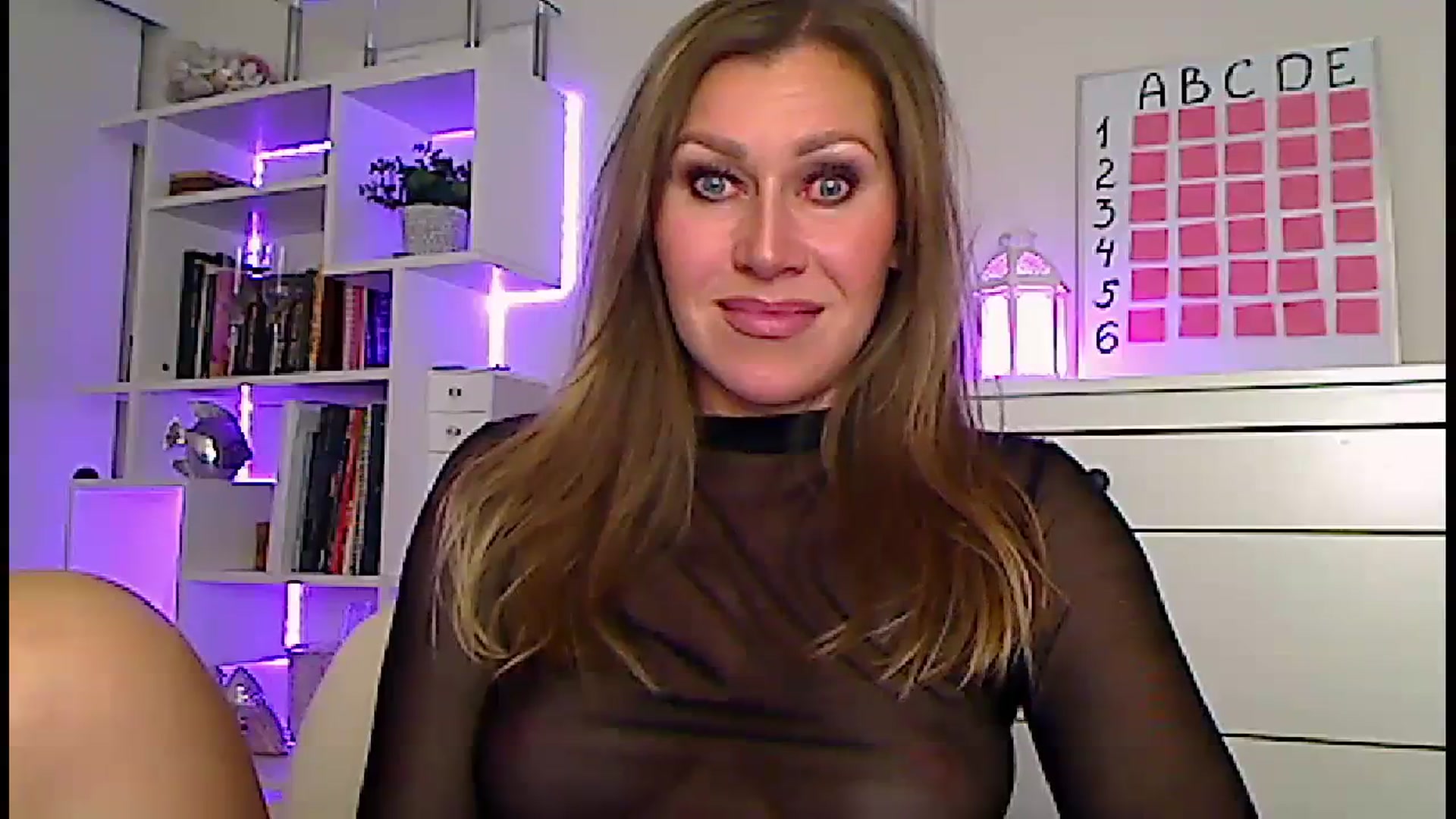 Gallery image thumbnail from Amiri's myfreecams stream on, 12/17/2023, 05:29 image 3 of 20