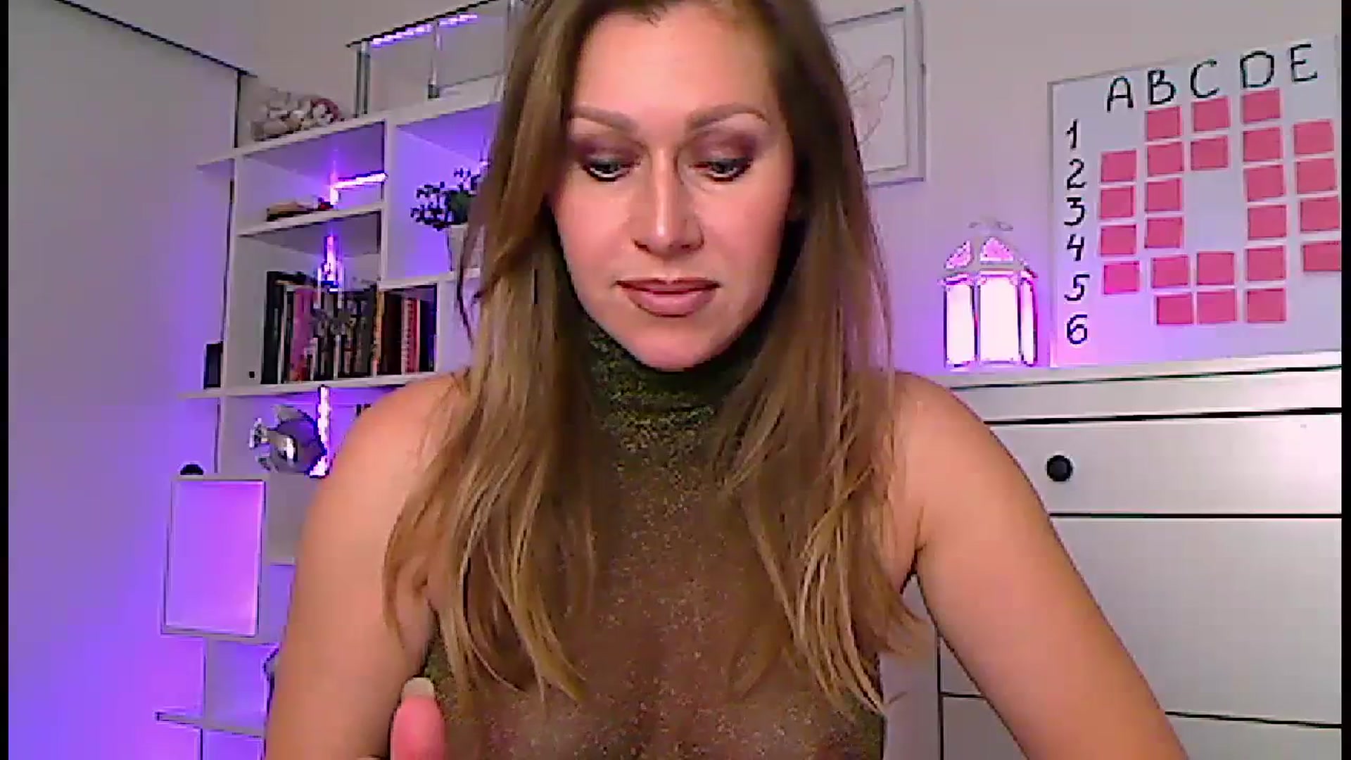 Gallery image thumbnail from Amiri's myfreecams stream on, 12/28/2023, 05:21 image 7 of 20