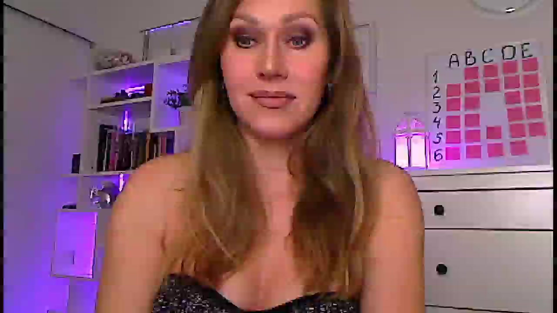 Gallery image thumbnail from Amiri's myfreecams stream on, 12/31/2023, 04:17 image 8 of 20
