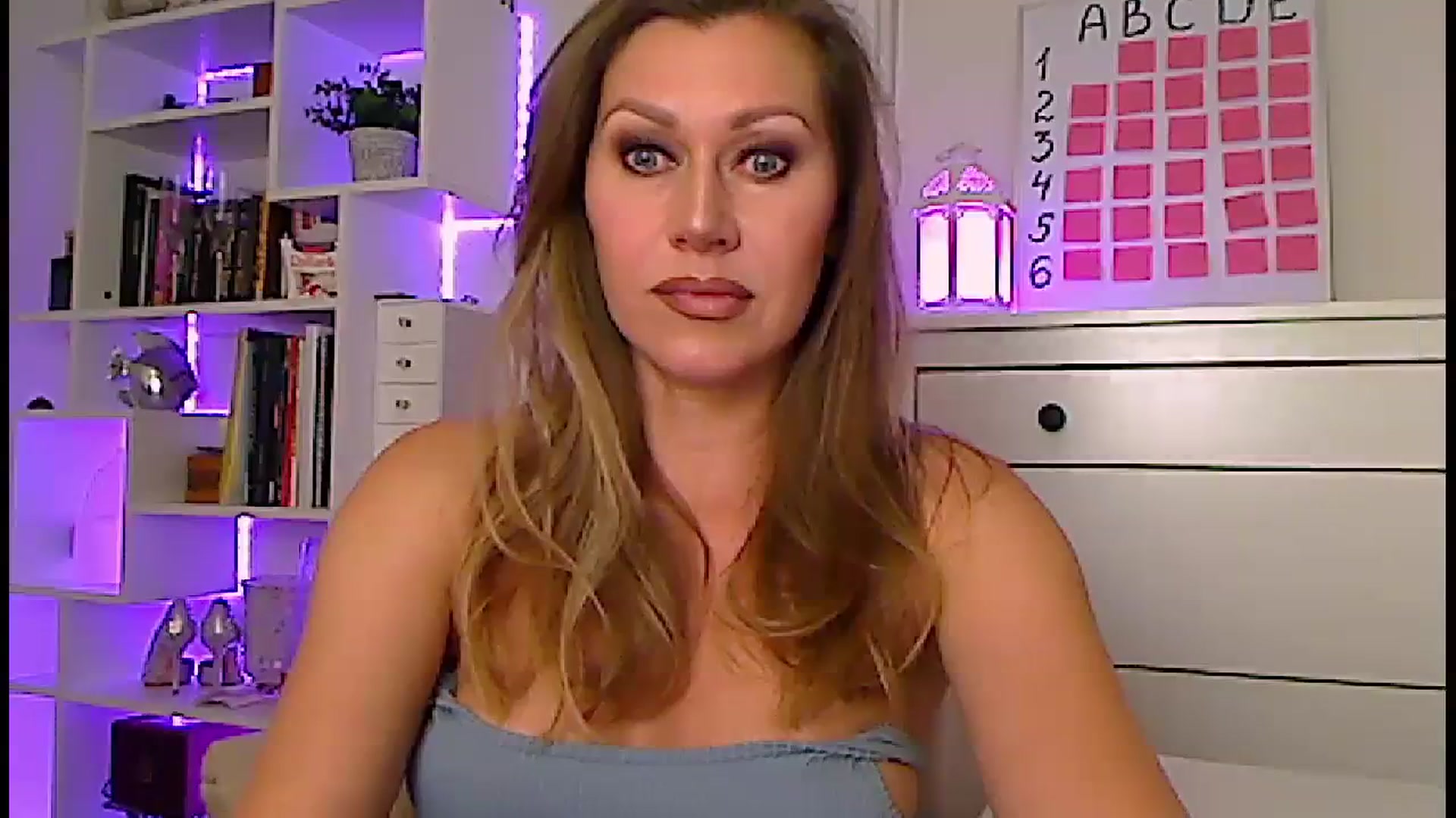 Gallery image thumbnail from Amiri's myfreecams stream on, 01/08/2024, 03:49 image 4 of 20