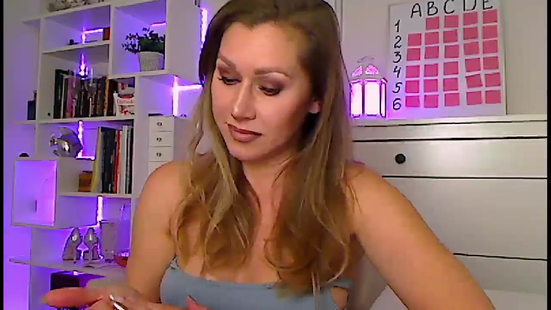 Gallery image thumbnail from Amiri's myfreecams stream on, 01/08/2024, 03:49 image 3 of 20