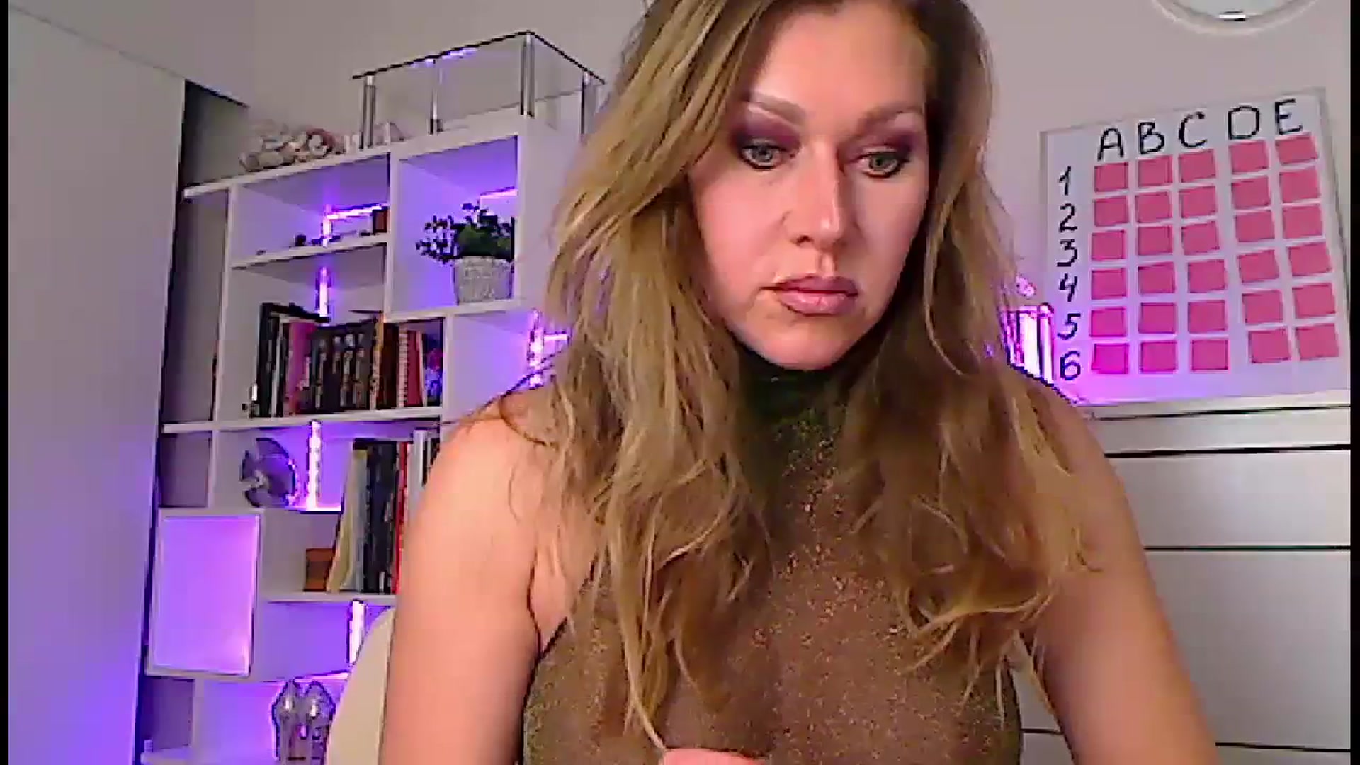 Gallery image thumbnail from Amiri's myfreecams stream on, 02/03/2024, 04:48 image 4 of 20