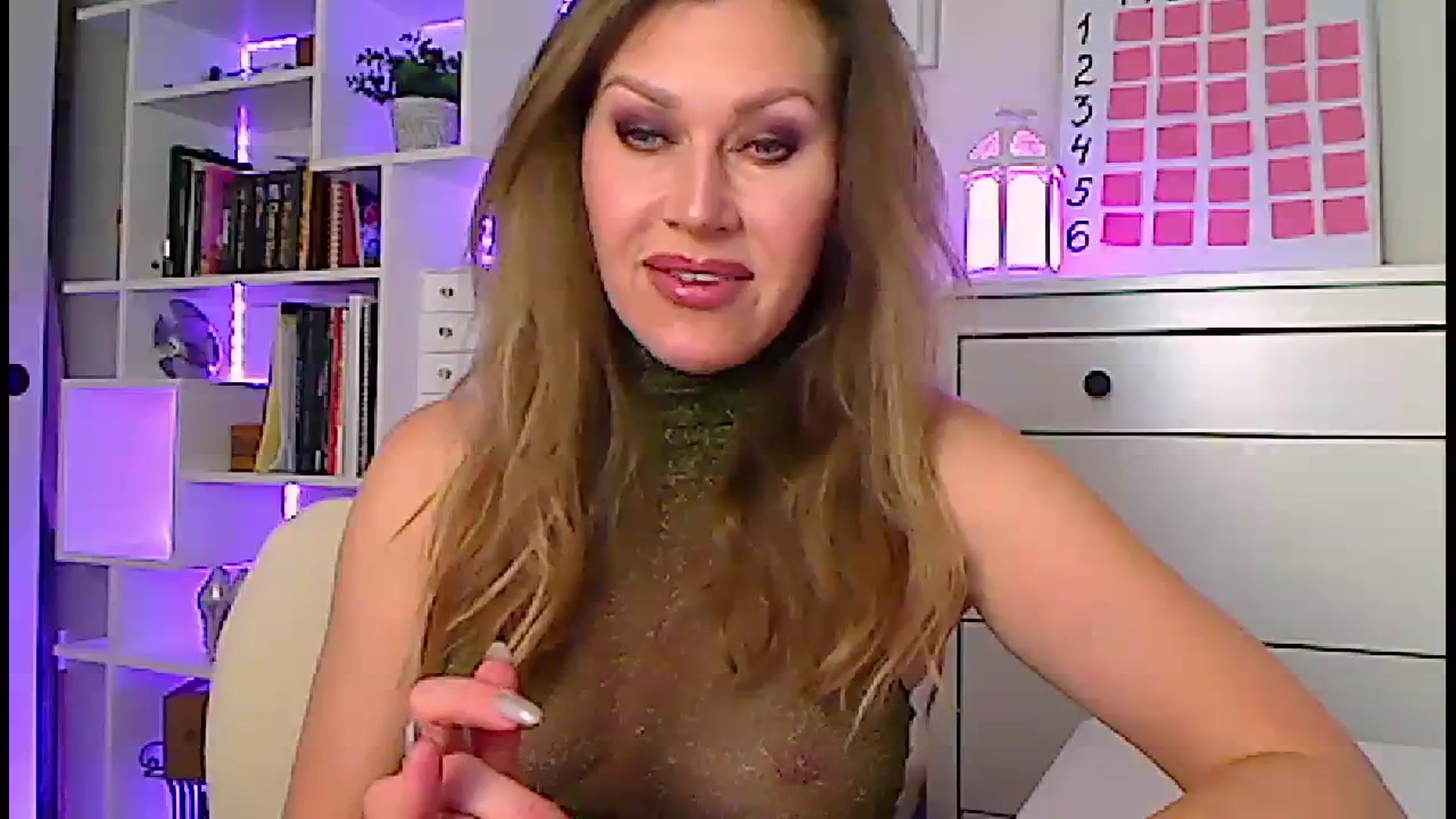 Gallery image thumbnail from Amiri's myfreecams stream on, 02/03/2024, 06:32 image 2 of 20