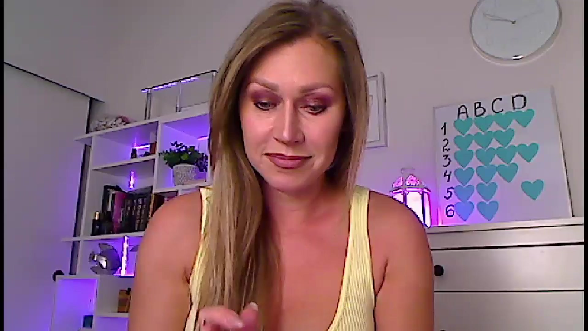 Gallery image thumbnail from Amiri's myfreecams stream on, 05/23/2024, 03:55 image 17 of 20