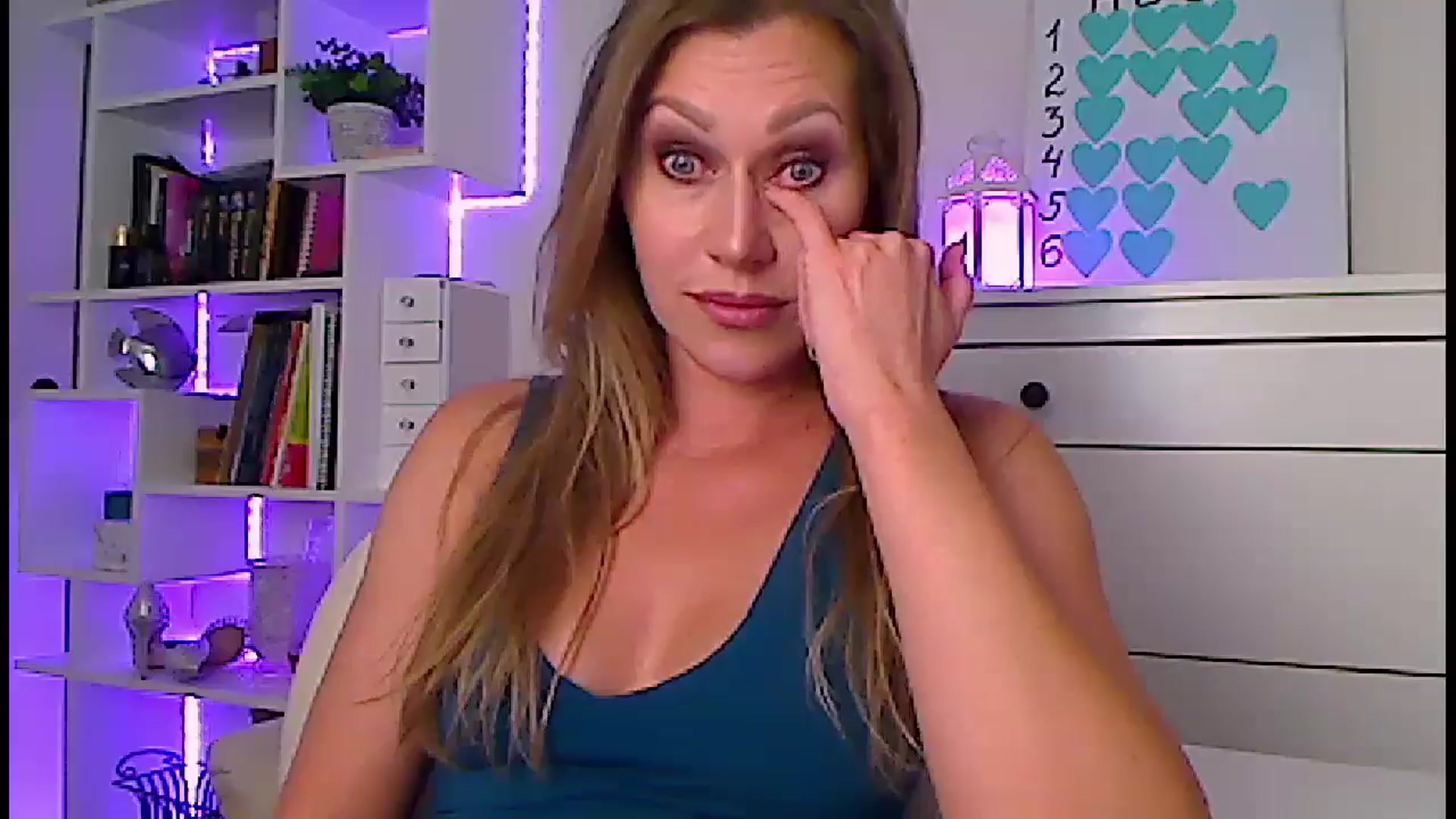 Gallery image thumbnail from Amiri's myfreecams stream on, 05/25/2024, 04:52 image 2 of 20