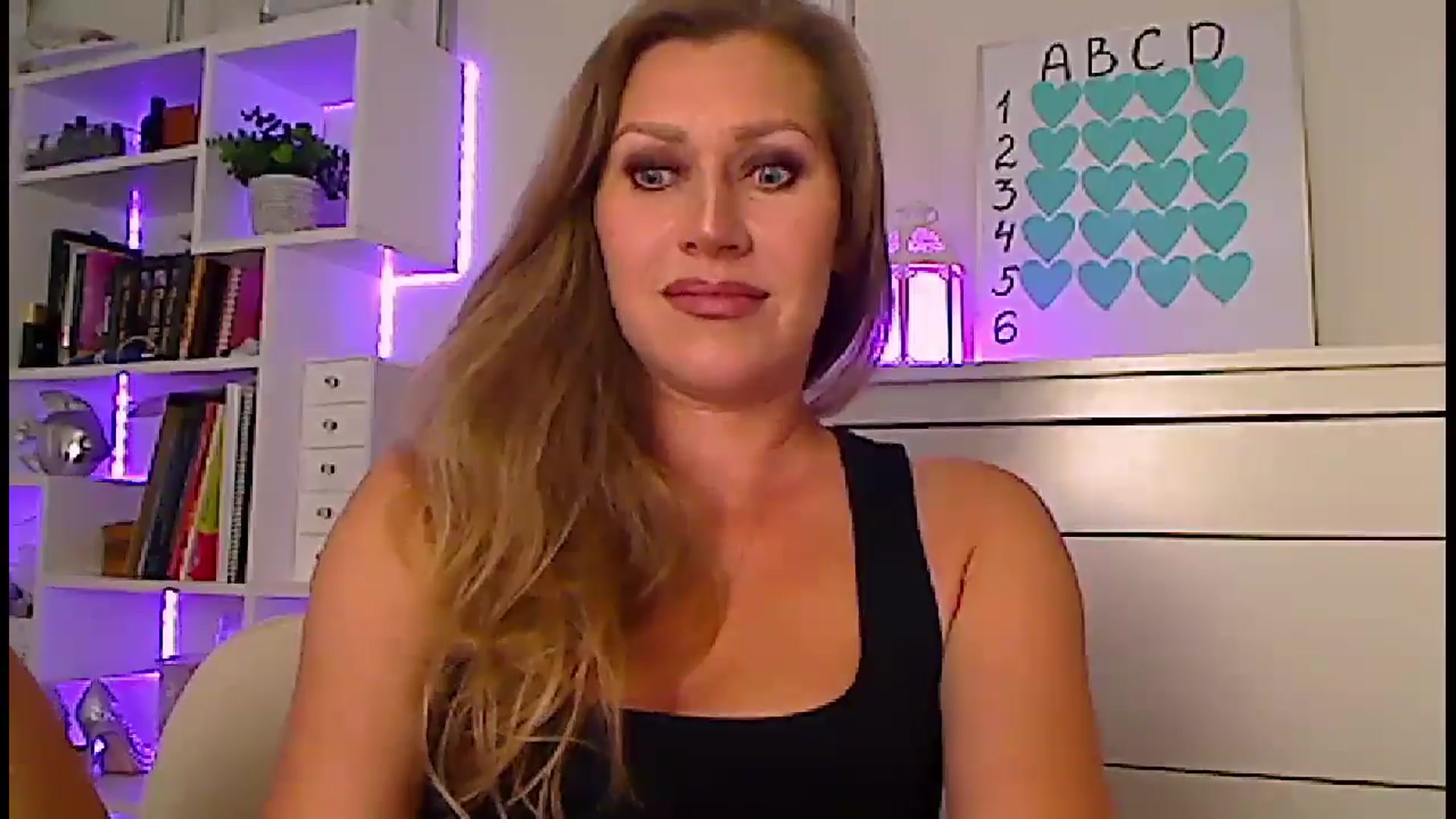 Gallery image thumbnail from Amiri's myfreecams stream on, 06/13/2024, 02:52 image 10 of 20