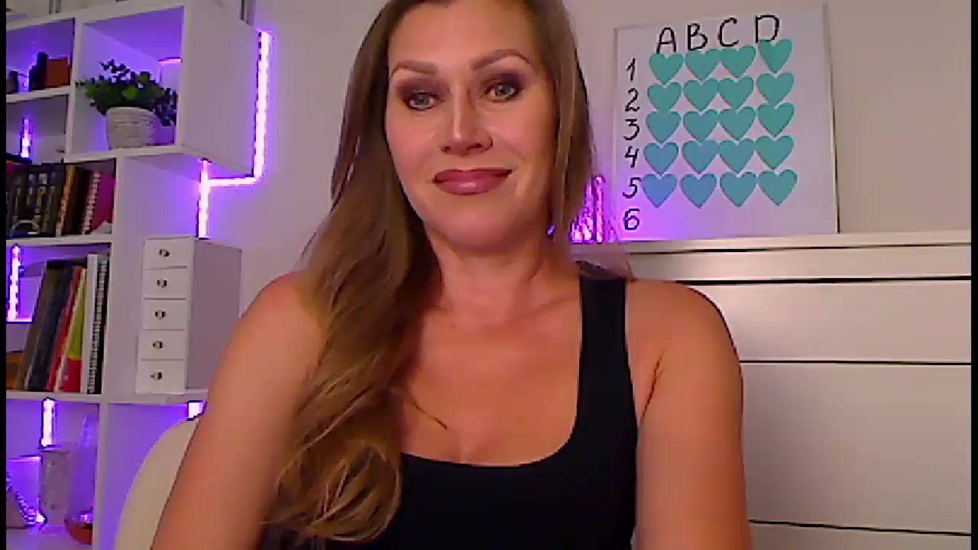 Gallery image thumbnail from Amiri's myfreecams stream on, 06/13/2024, 02:52 image 19 of 20
