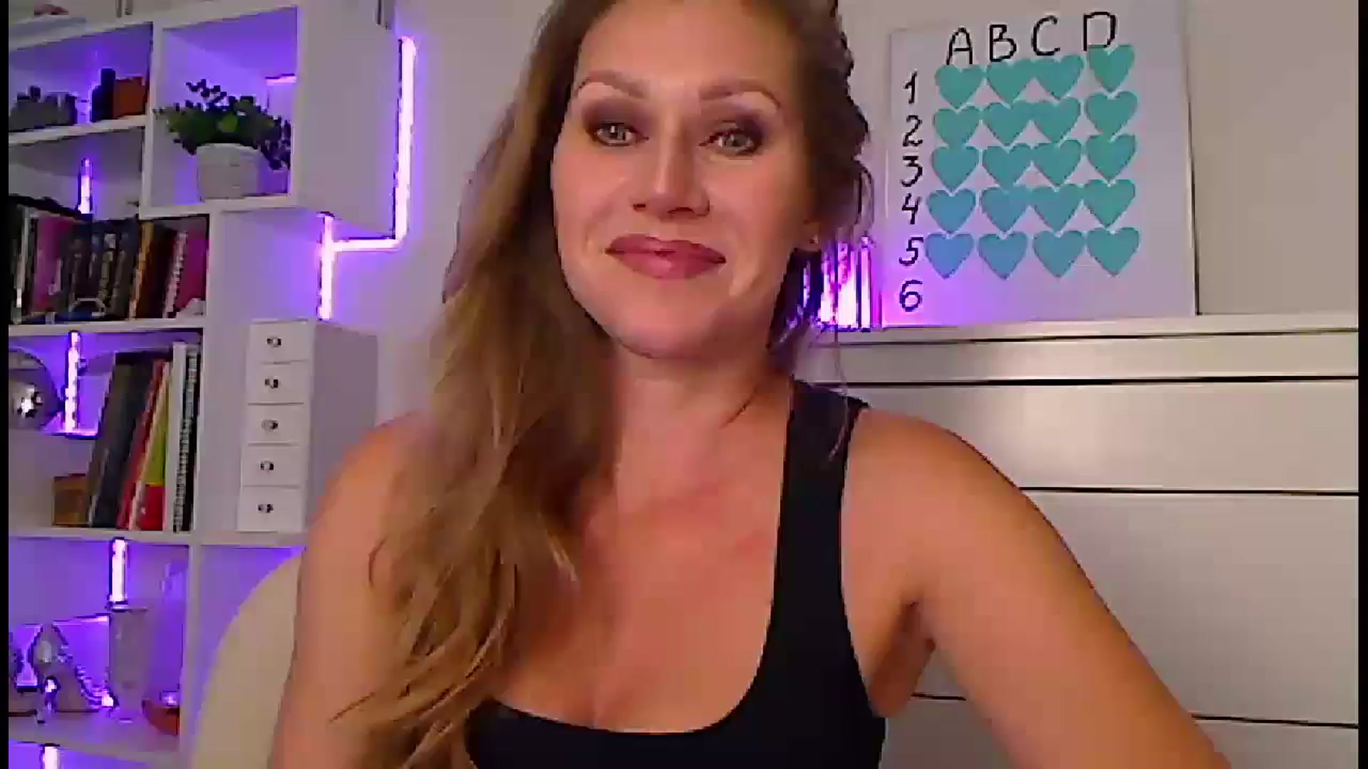 Gallery image thumbnail from Amiri's myfreecams stream on, 06/13/2024, 04:15 image 17 of 20