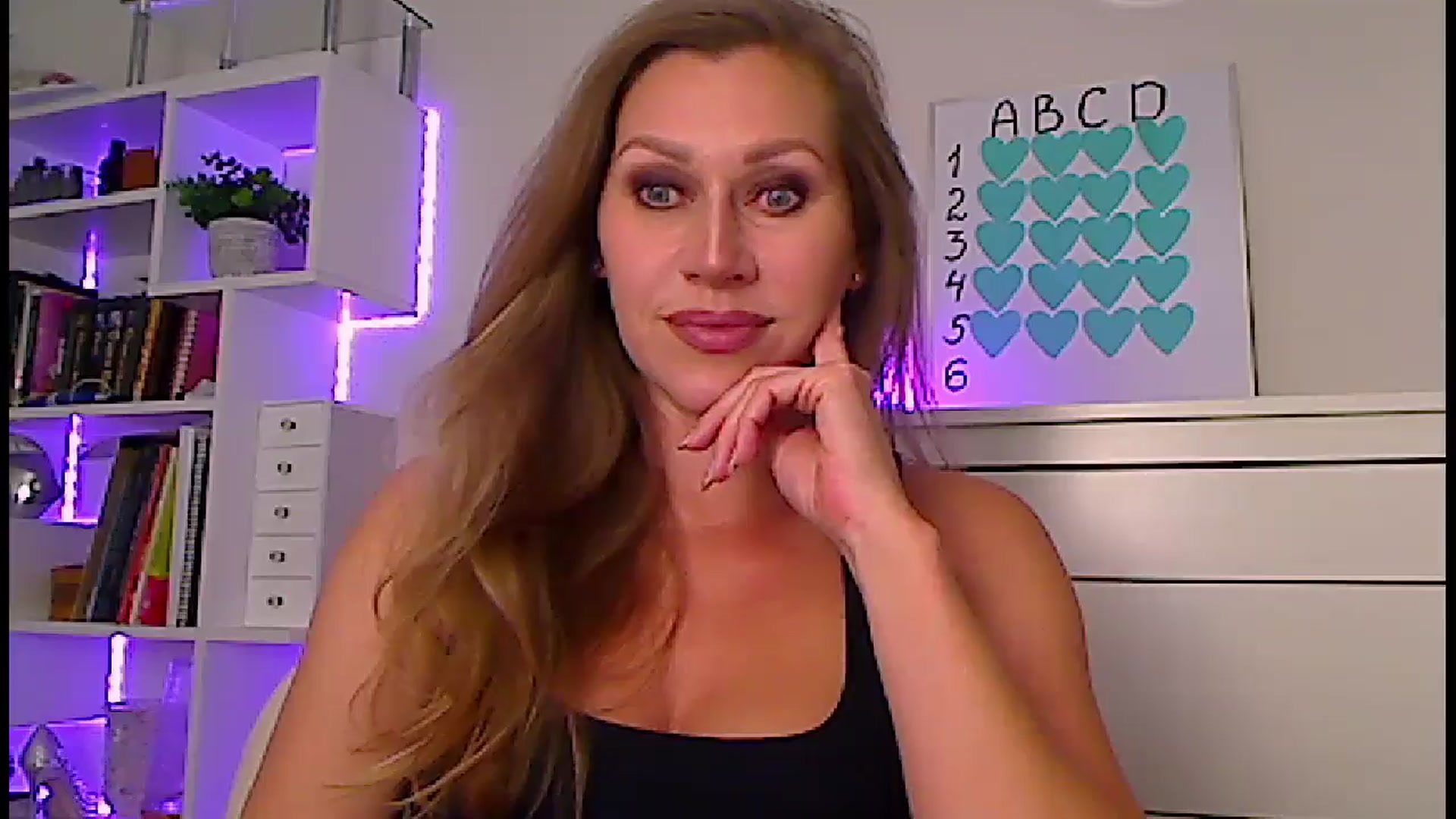 Gallery image thumbnail from Amiri's myfreecams stream on, 06/13/2024, 04:15 image 6 of 20