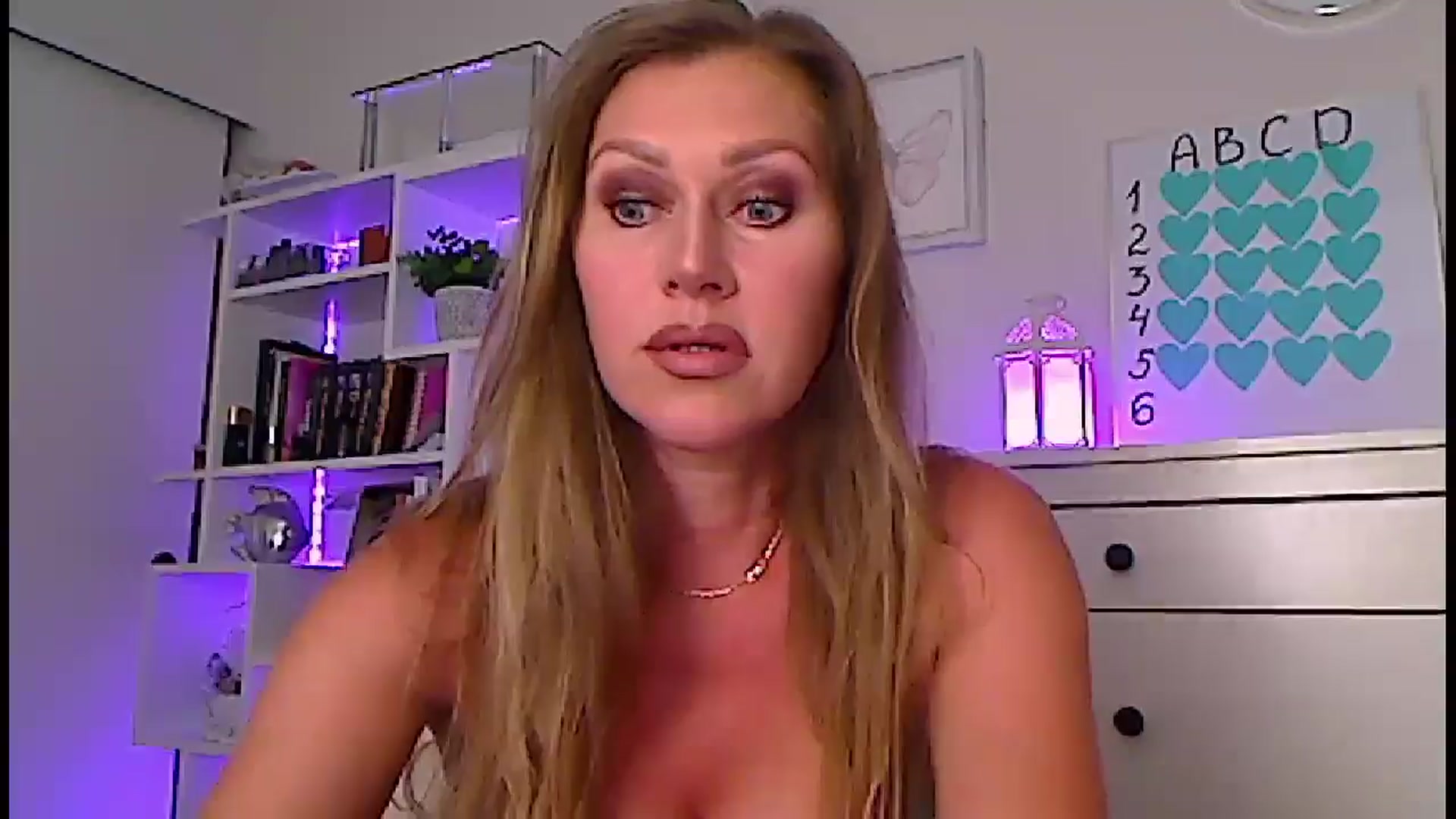 Gallery image thumbnail from Amiri's myfreecams stream on, 06/21/2024, 02:40 image 18 of 20