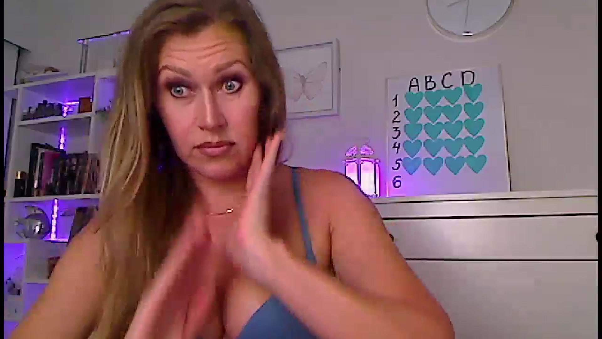 Gallery image thumbnail from Amiri's myfreecams stream on, 06/21/2024, 02:40 image 9 of 20