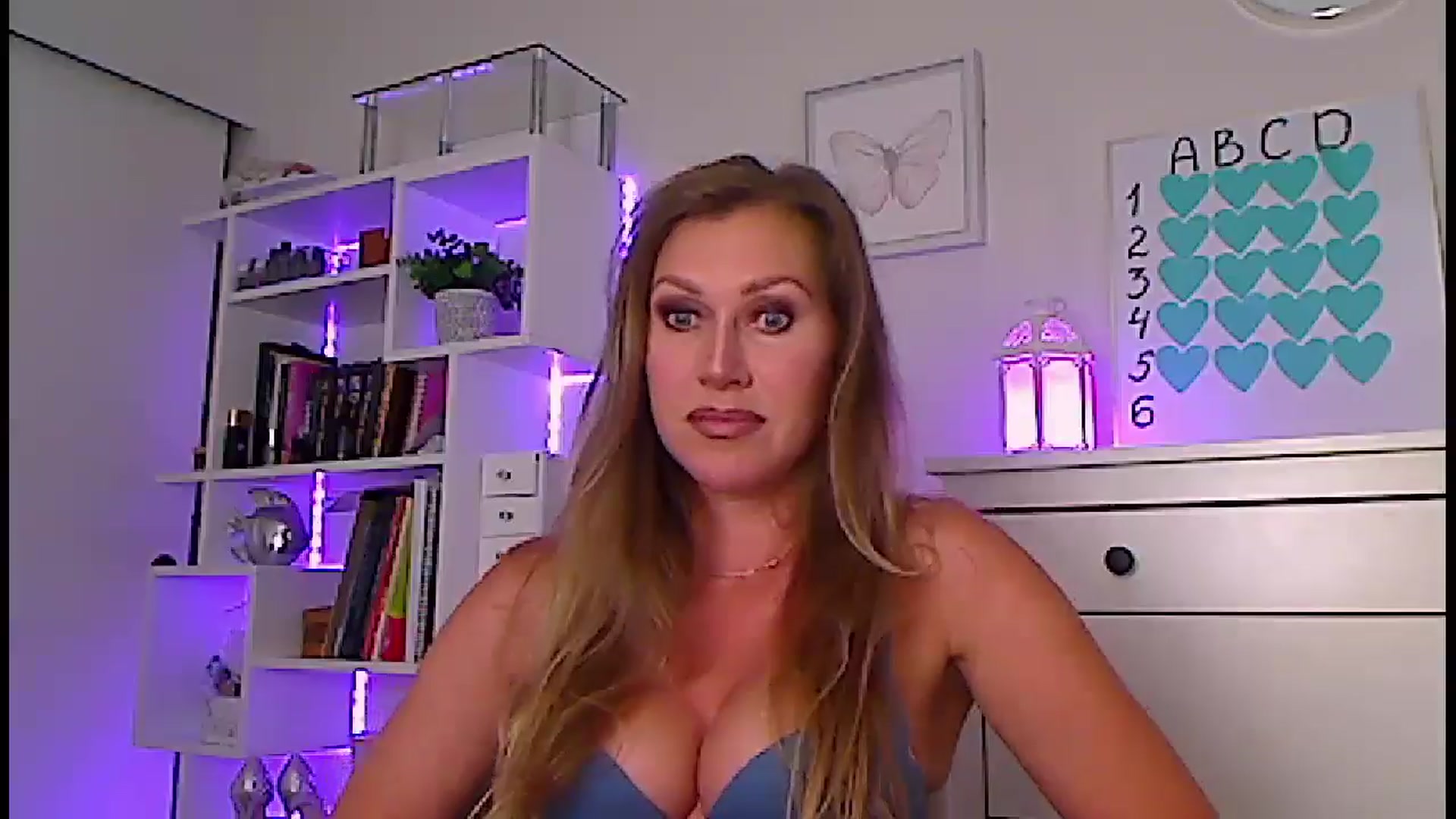 Gallery image thumbnail from Amiri's myfreecams stream on, 06/21/2024, 02:40 image 19 of 20
