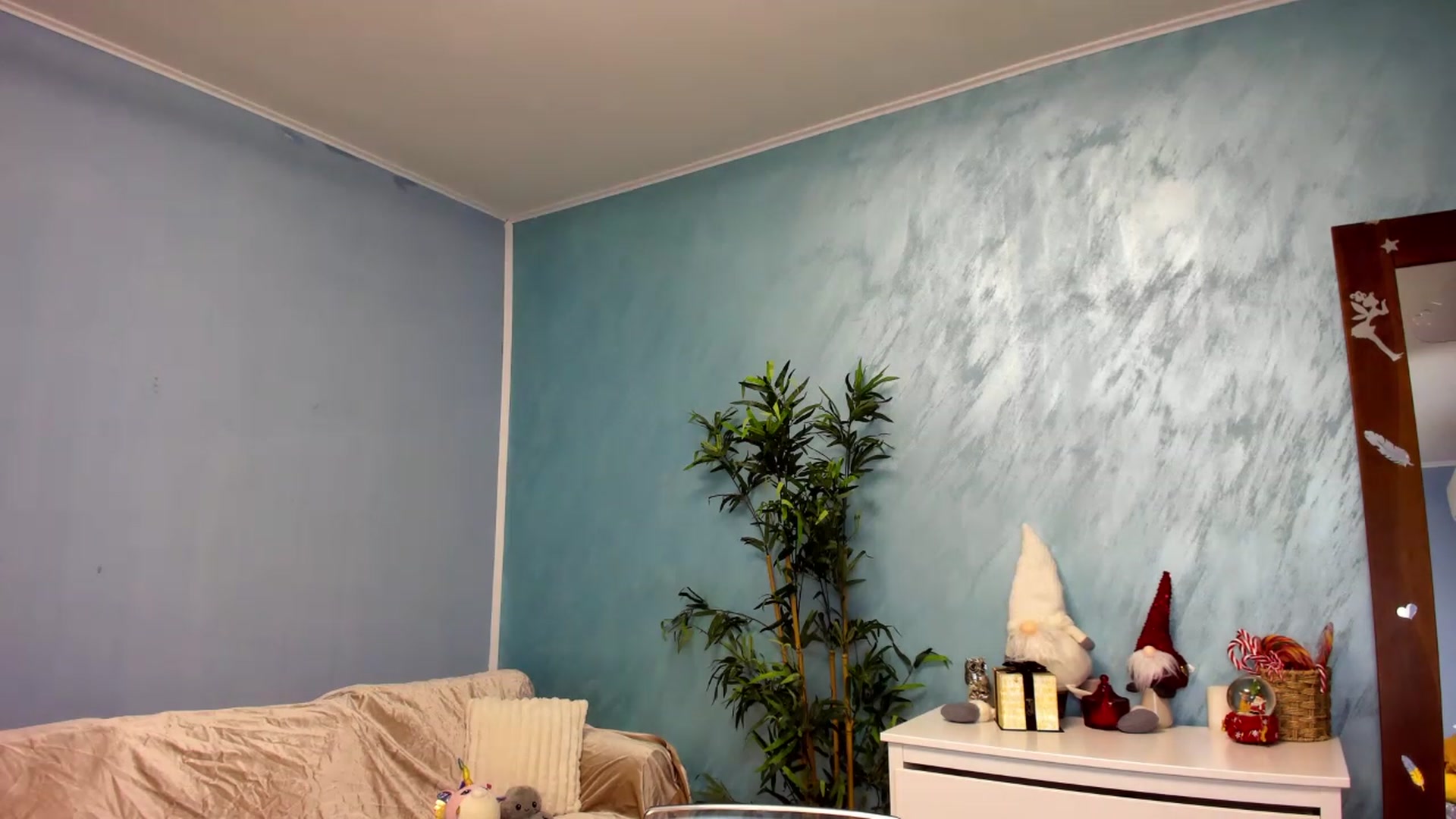 Gallery image thumbnail from AmisGold's myfreecams stream on, 12/17/2022, 01:25 image 20 of 20