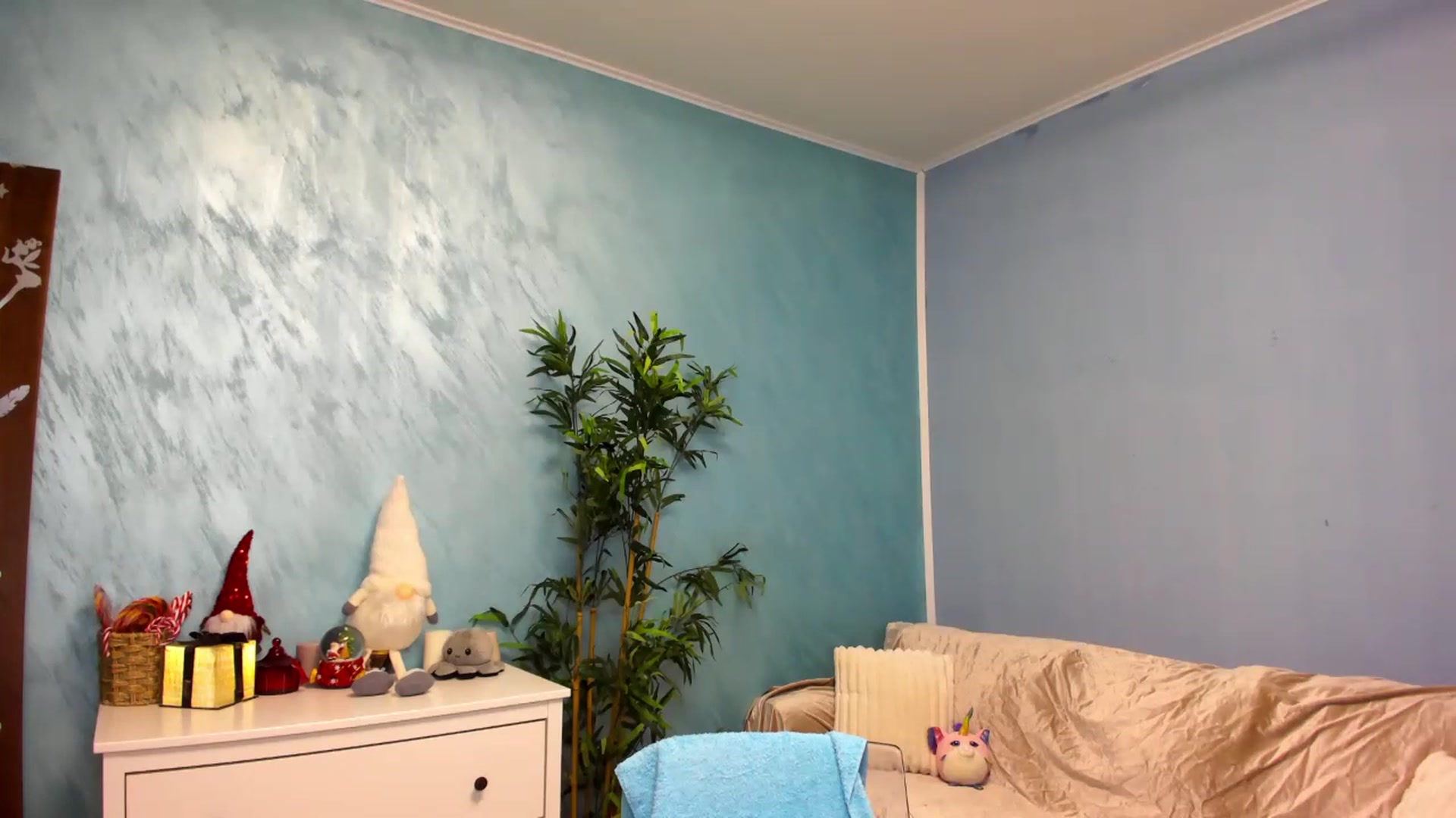 Gallery image thumbnail from AmisGold's myfreecams stream on, 12/21/2022, 03:26 image 7 of 20