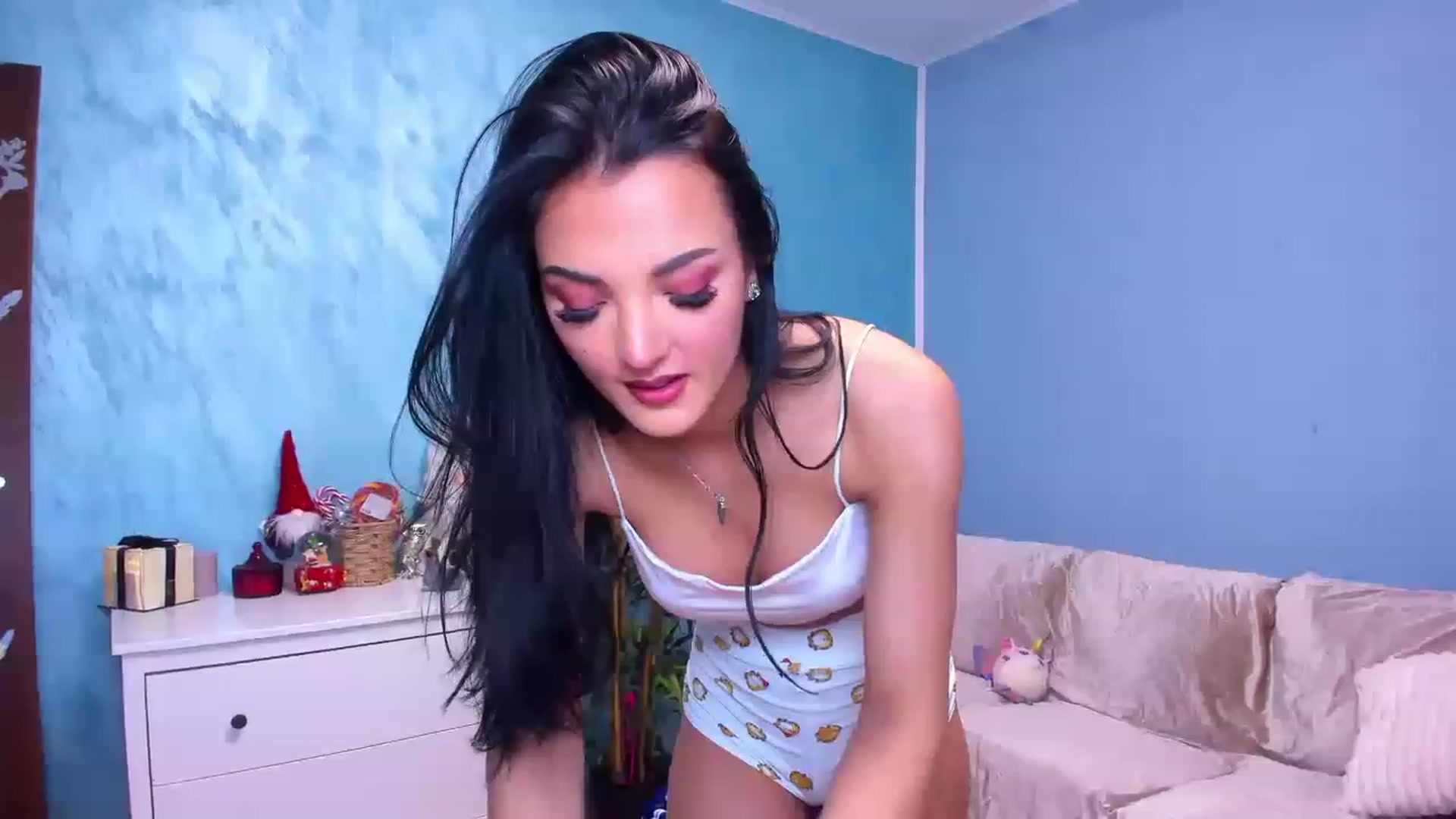 Gallery image thumbnail from AmisGold's myfreecams stream on, 12/29/2022, 22:51 image 2 of 20