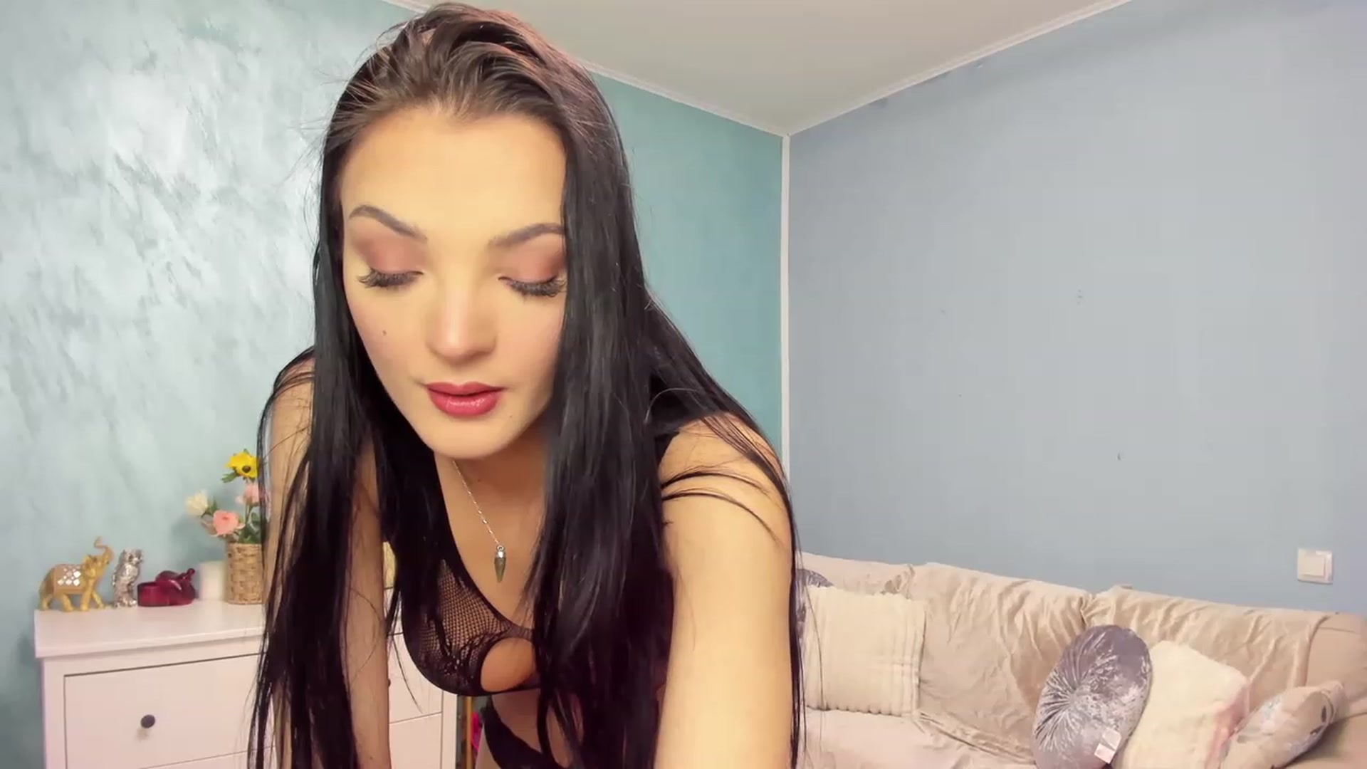 Gallery image thumbnail from AmisGold's myfreecams stream on, 02/03/2023, 22:03 image 3 of 20