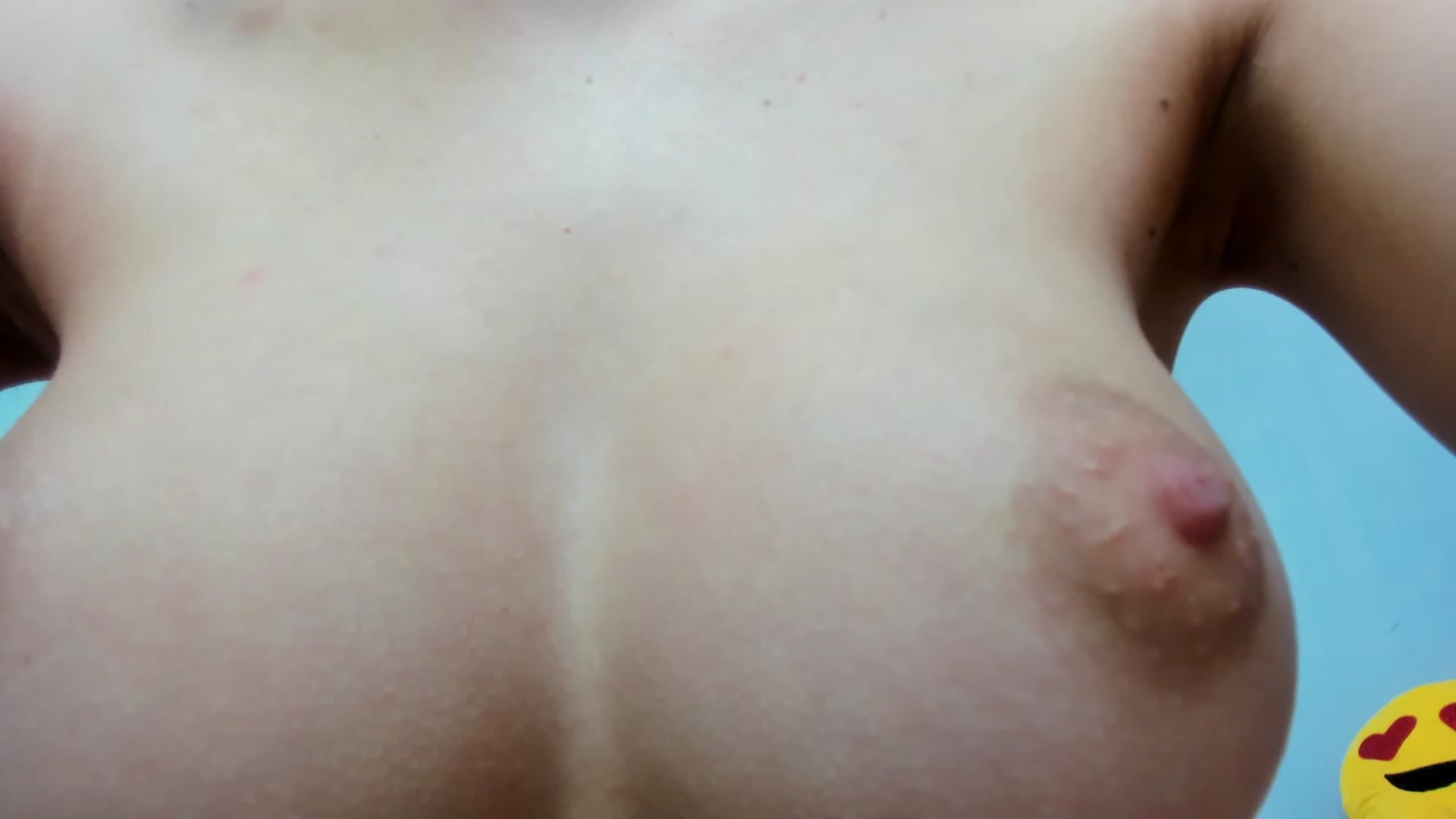 Gallery image thumbnail from AmisGold's myfreecams stream on, 04/08/2023, 21:10 image 17 of 20