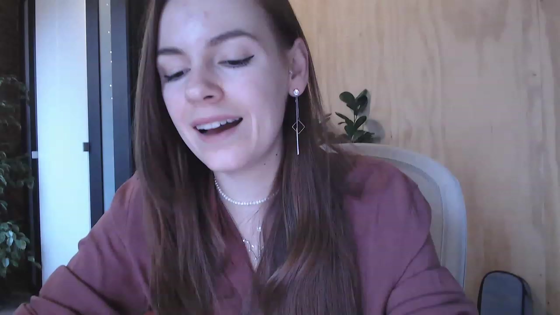 Gallery image thumbnail from Ammeliy's myfreecams stream on, 12/23/2022, 12:41 image 6 of 20