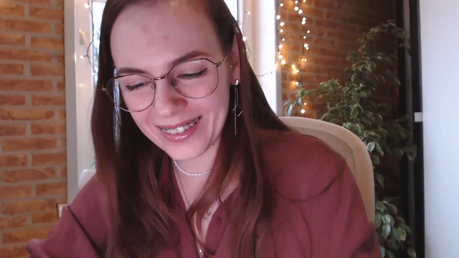 Gallery image thumbnail from Ammeliy's myfreecams stream on, 12/23/2022, 12:41 image 16 of 20