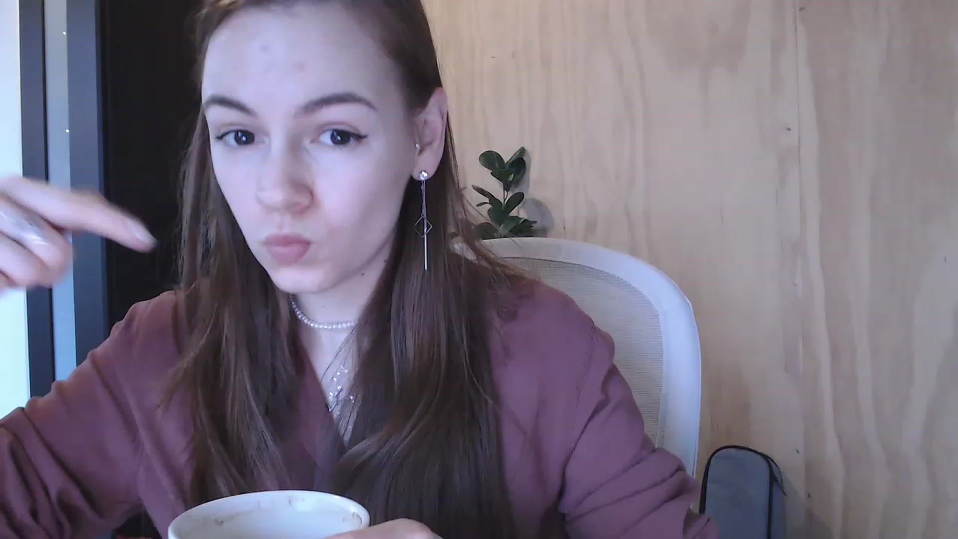 Gallery image thumbnail from Ammeliy's myfreecams stream on, 12/23/2022, 12:41 image 5 of 20