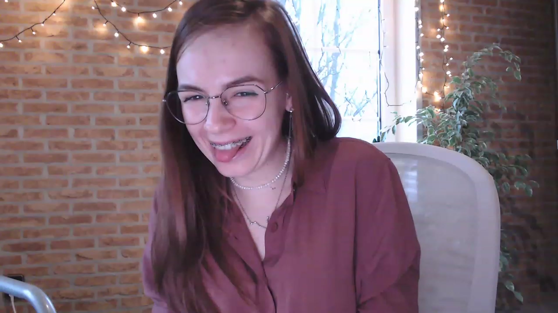 Gallery image thumbnail from Ammeliy's myfreecams stream on, 12/23/2022, 14:24 image 2 of 20