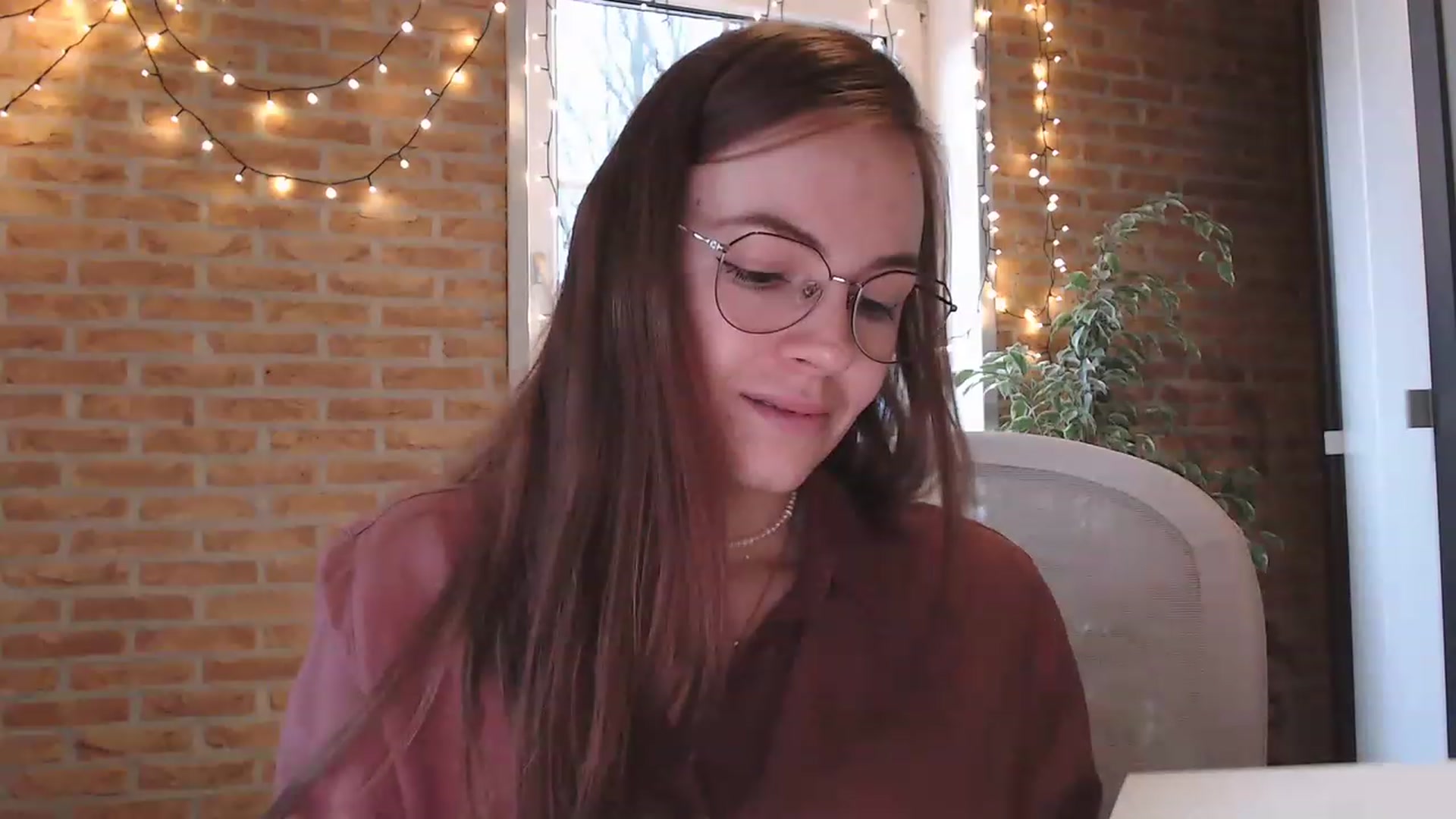 Gallery image thumbnail from Ammeliy's myfreecams stream on, 12/23/2022, 14:24 image 3 of 20