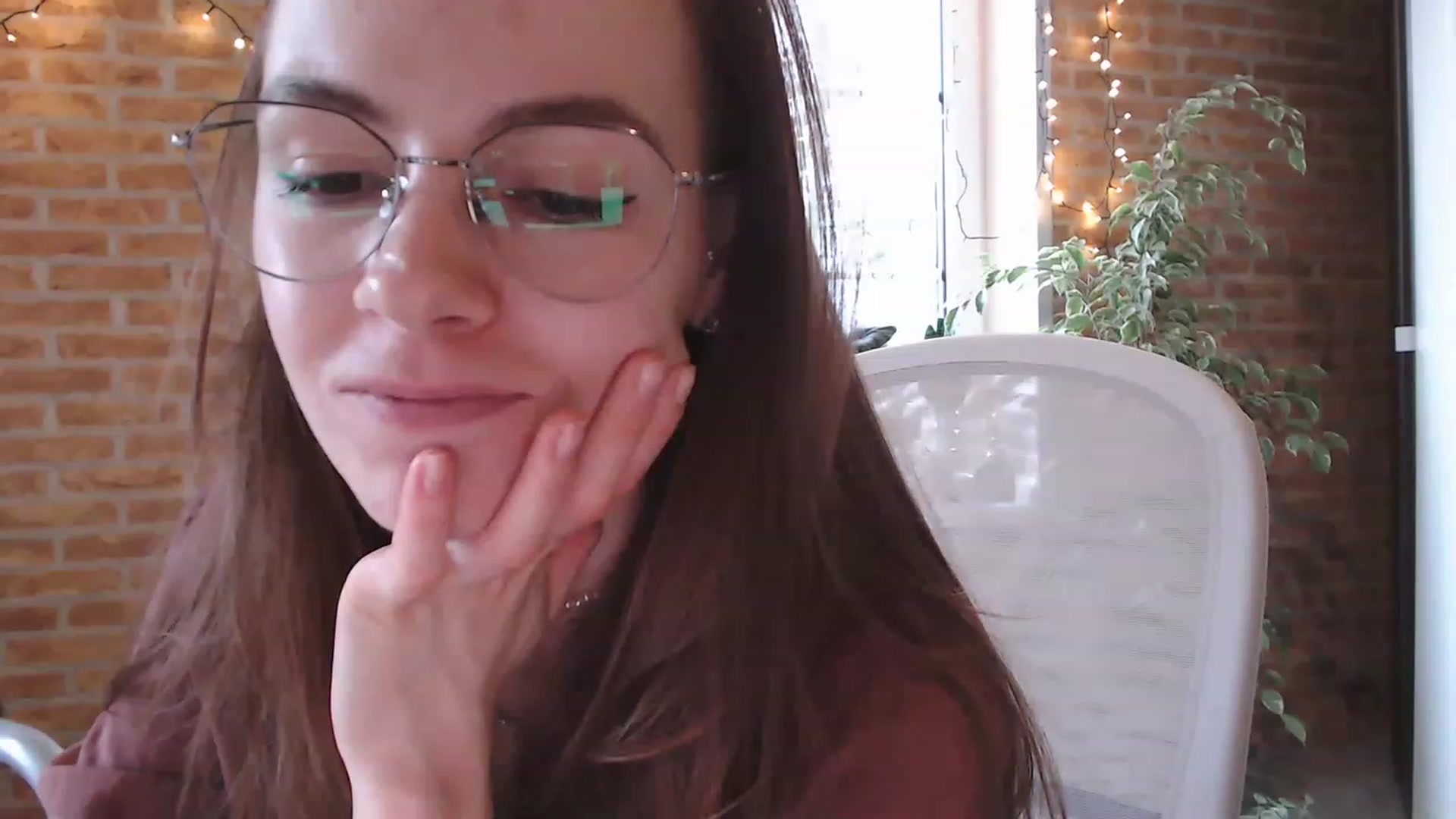 Gallery image thumbnail from Ammeliy's myfreecams stream on, 12/23/2022, 14:24 image 13 of 20