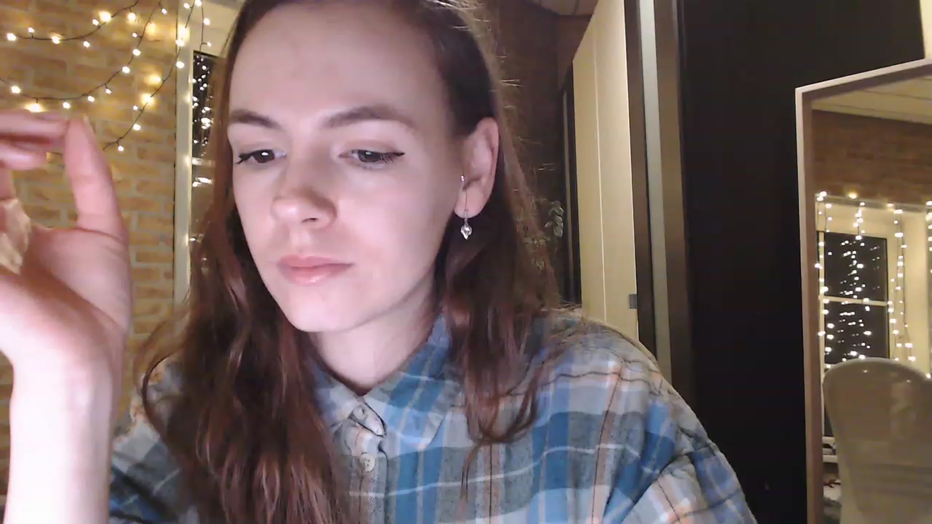 Gallery image thumbnail from Ammeliy's myfreecams stream on, 12/28/2022, 18:09 image 13 of 20