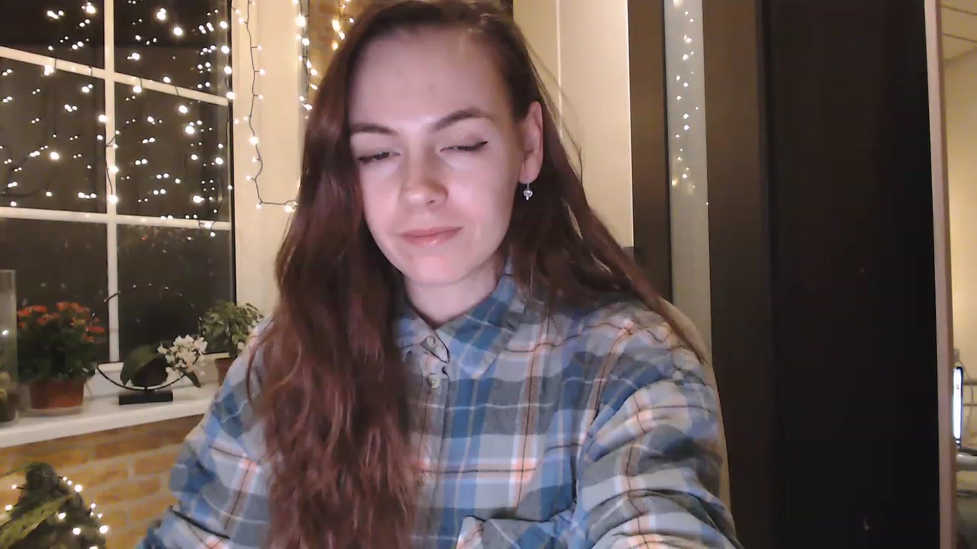 Gallery image thumbnail from Ammeliy's myfreecams stream on, 12/28/2022, 18:09 image 11 of 20