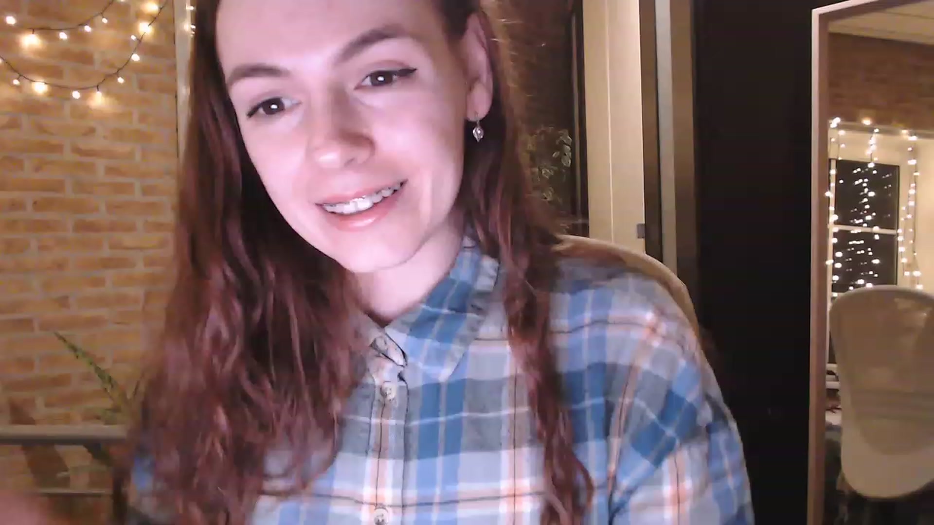 Gallery image thumbnail from Ammeliy's myfreecams stream on, 12/28/2022, 18:09 image 16 of 20