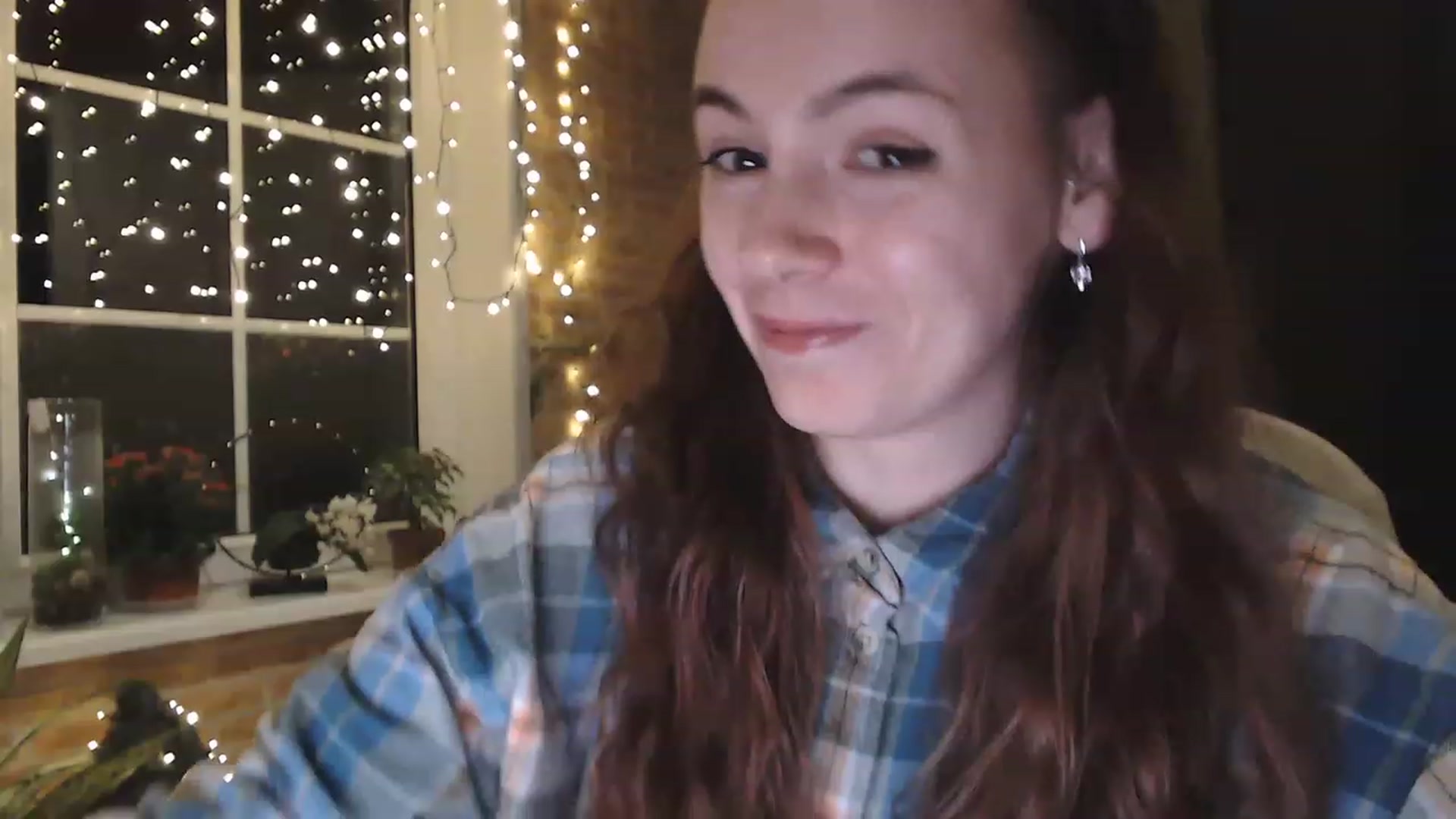 Gallery image thumbnail from Ammeliy's myfreecams stream on, 12/28/2022, 18:09 image 3 of 20
