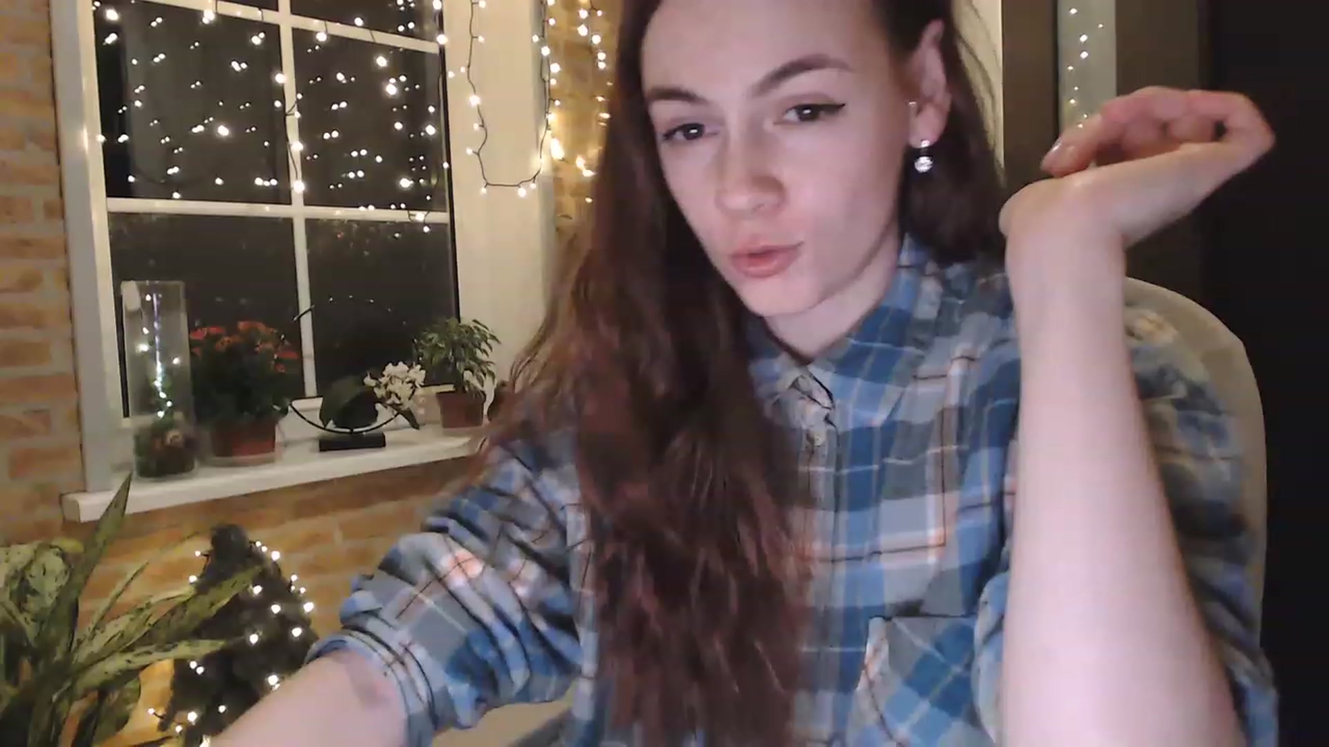 Gallery image thumbnail from Ammeliy's myfreecams stream on, 12/28/2022, 18:09 image 9 of 20