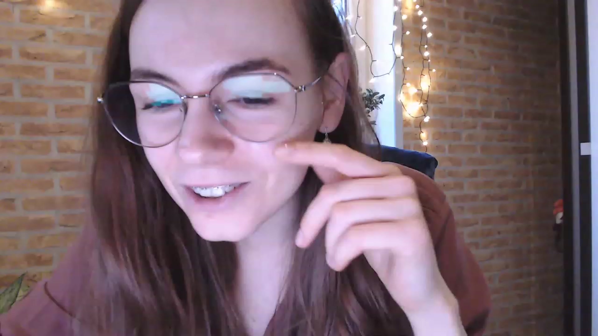 Gallery image thumbnail from Ammeliy's myfreecams stream on, 01/29/2023, 08:07 image 8 of 20