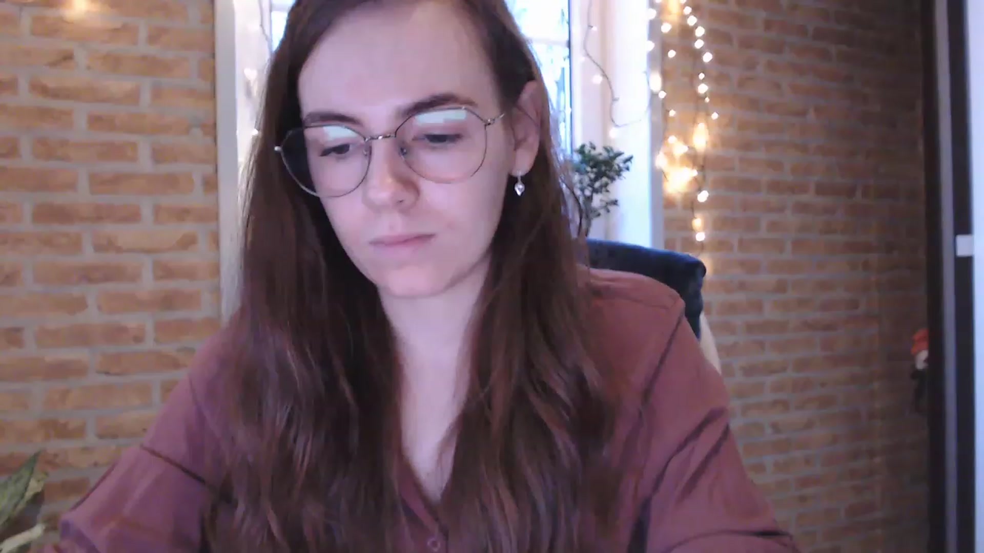 Gallery image thumbnail from Ammeliy's myfreecams stream on, 01/29/2023, 08:07 image 16 of 20