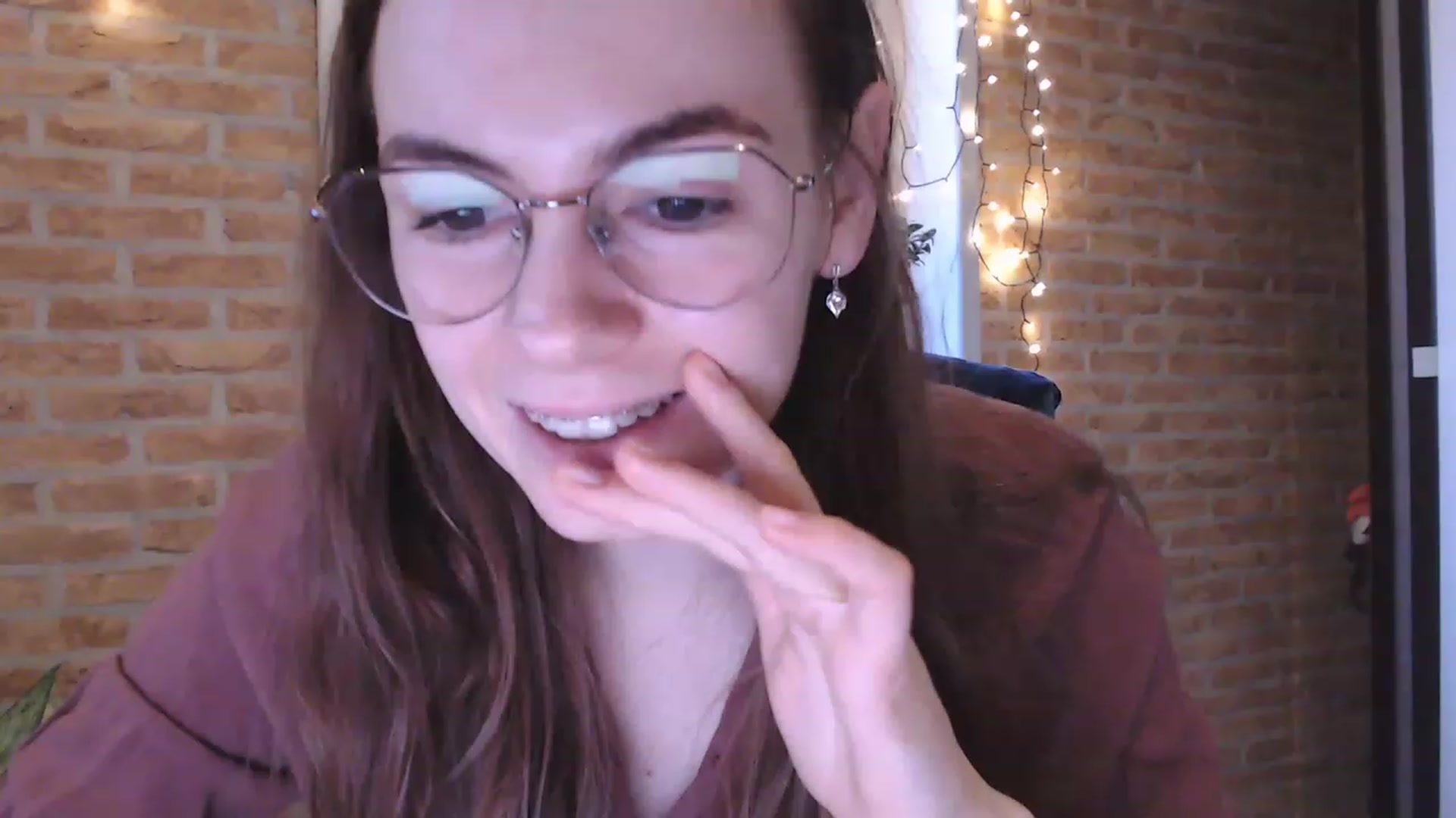 Gallery image thumbnail from Ammeliy's myfreecams stream on, 01/29/2023, 08:07 image 1 of 20
