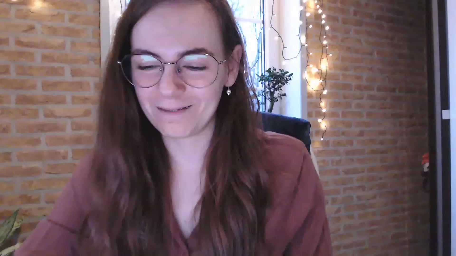 Gallery image thumbnail from Ammeliy's myfreecams stream on, 01/29/2023, 08:07 image 14 of 20